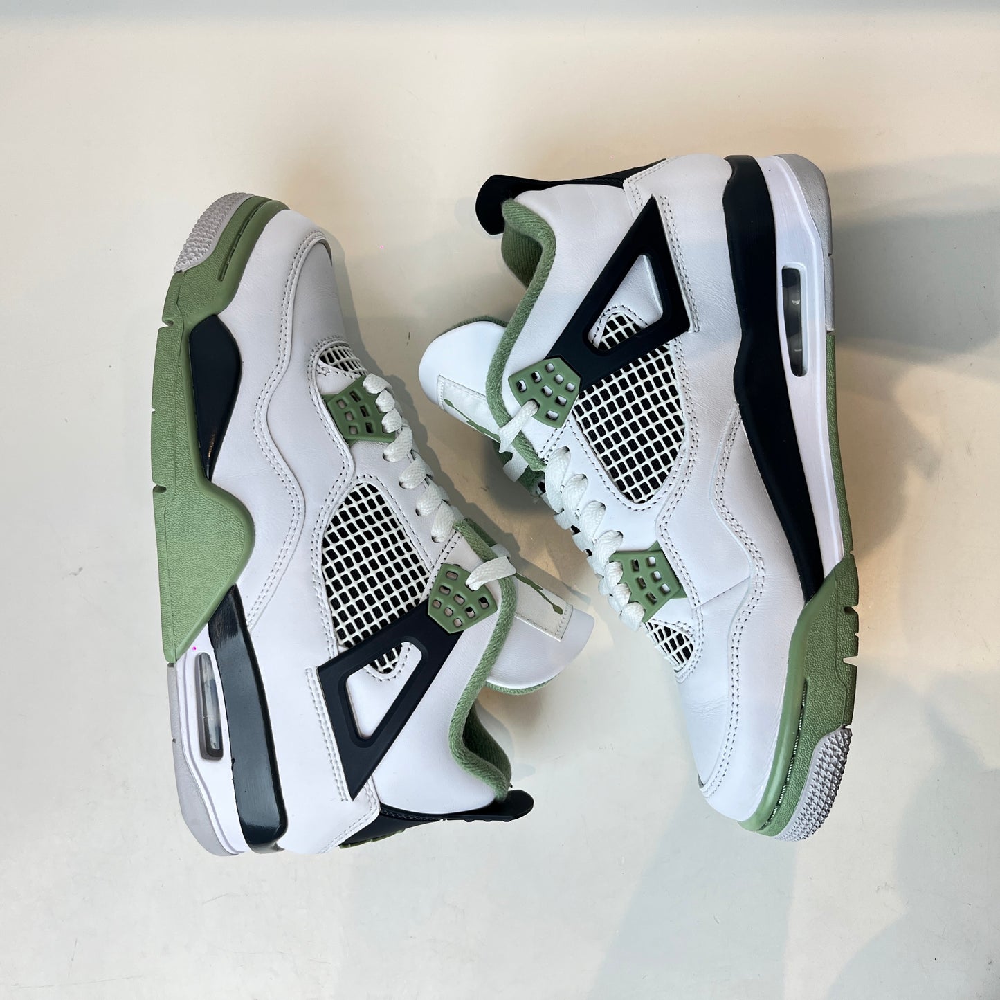 AQ9129 103 Jordan 4 Retro Seafoam (W) [USED] - 8.5 W (Used)