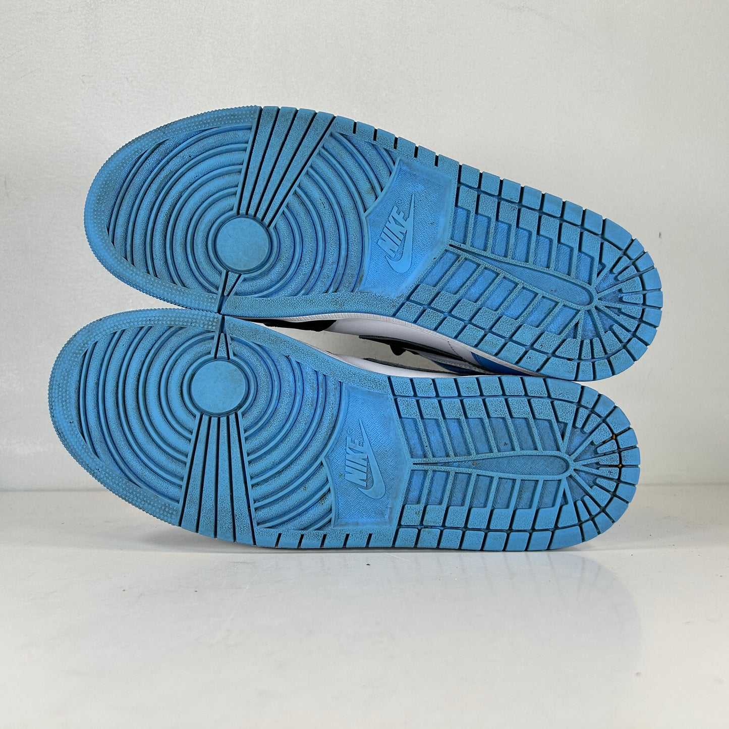 DZ5485 400 Jordan 1 Retro High OG UNC Toe [USED] - 10.5 M (Used)