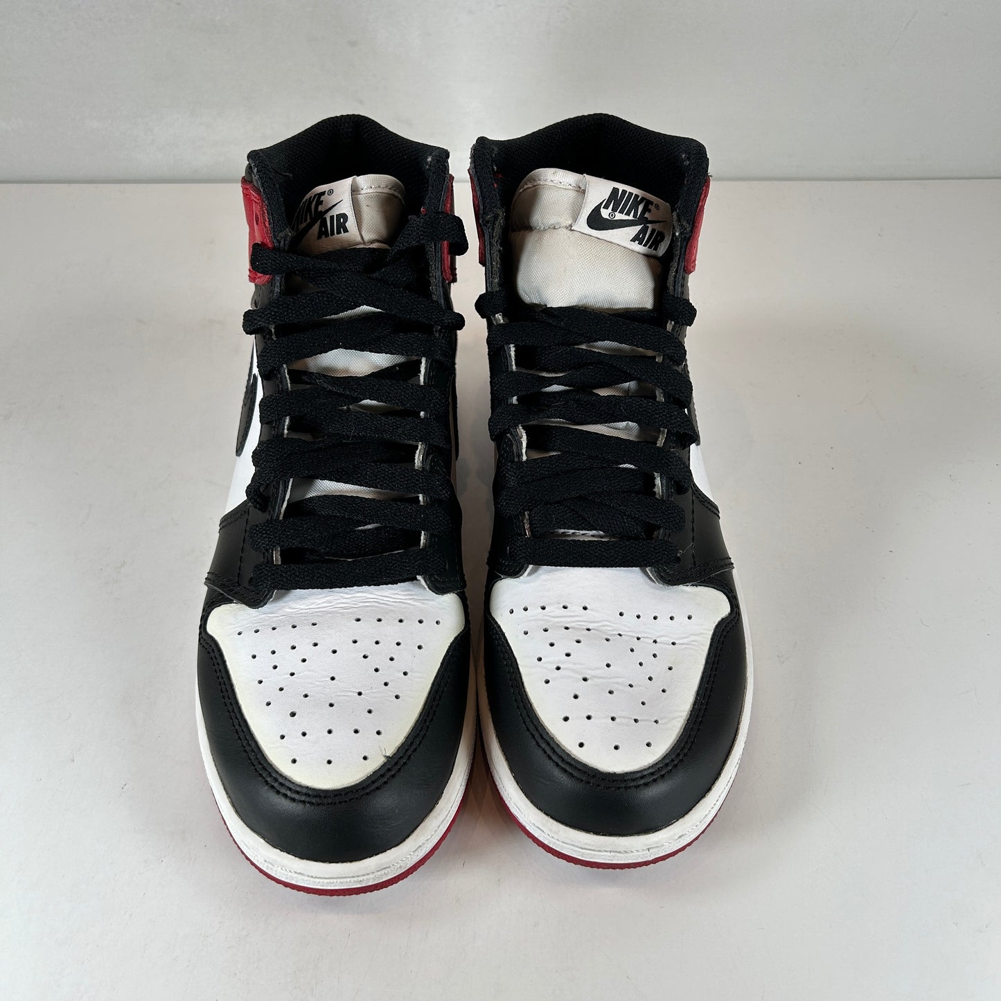 575441 125 Jordan 1 Retro Black Toe (2016) (GS) [USED] - 5.5 Y (Used)