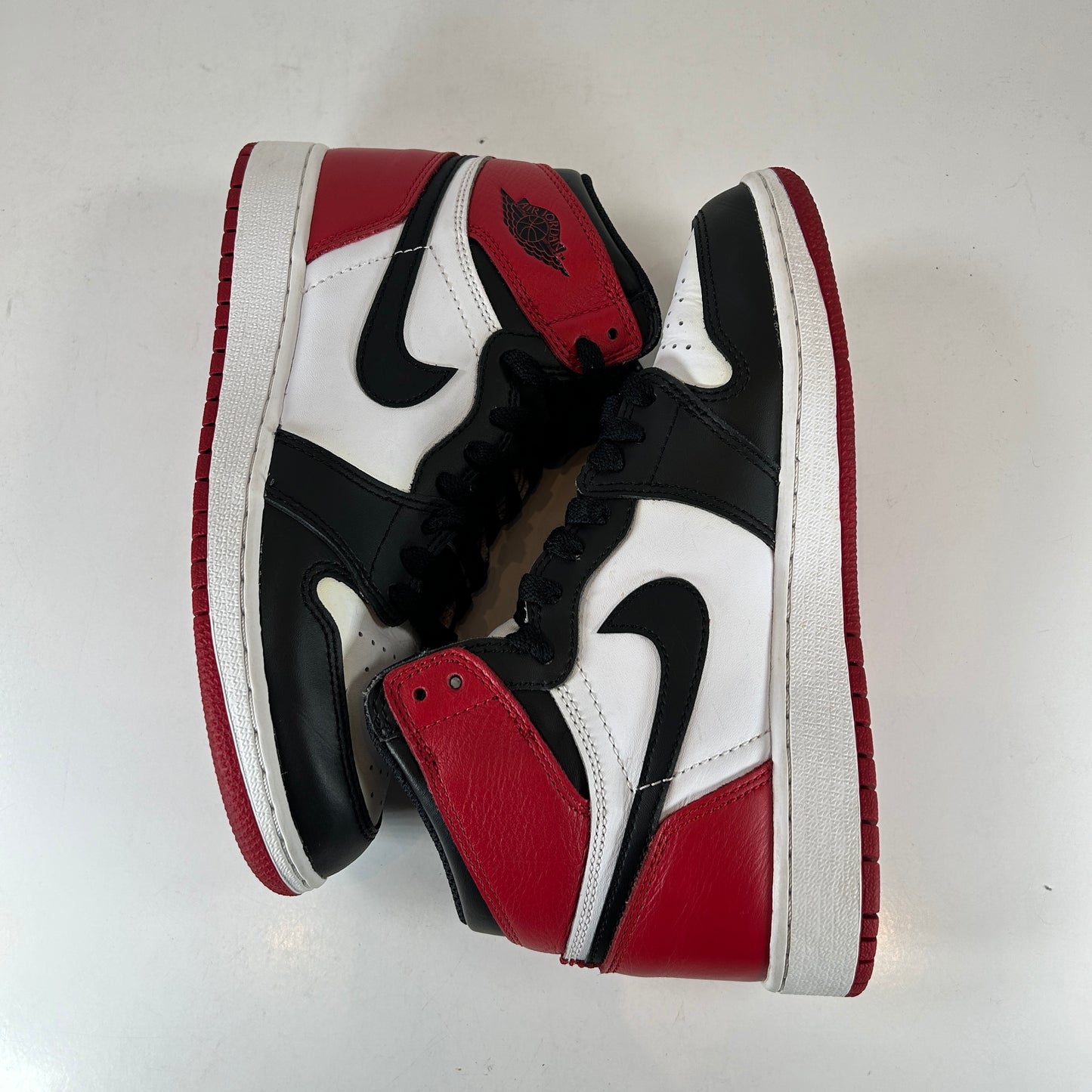 575441 125 Jordan 1 Retro Black Toe (2016) (GS) [USED] - 5.5 Y (Used)