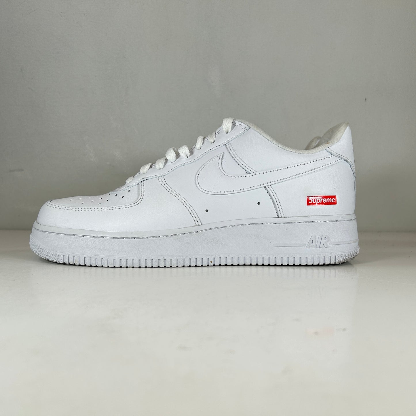 CU9225 100 AF1 Bajo Supremo Blanco