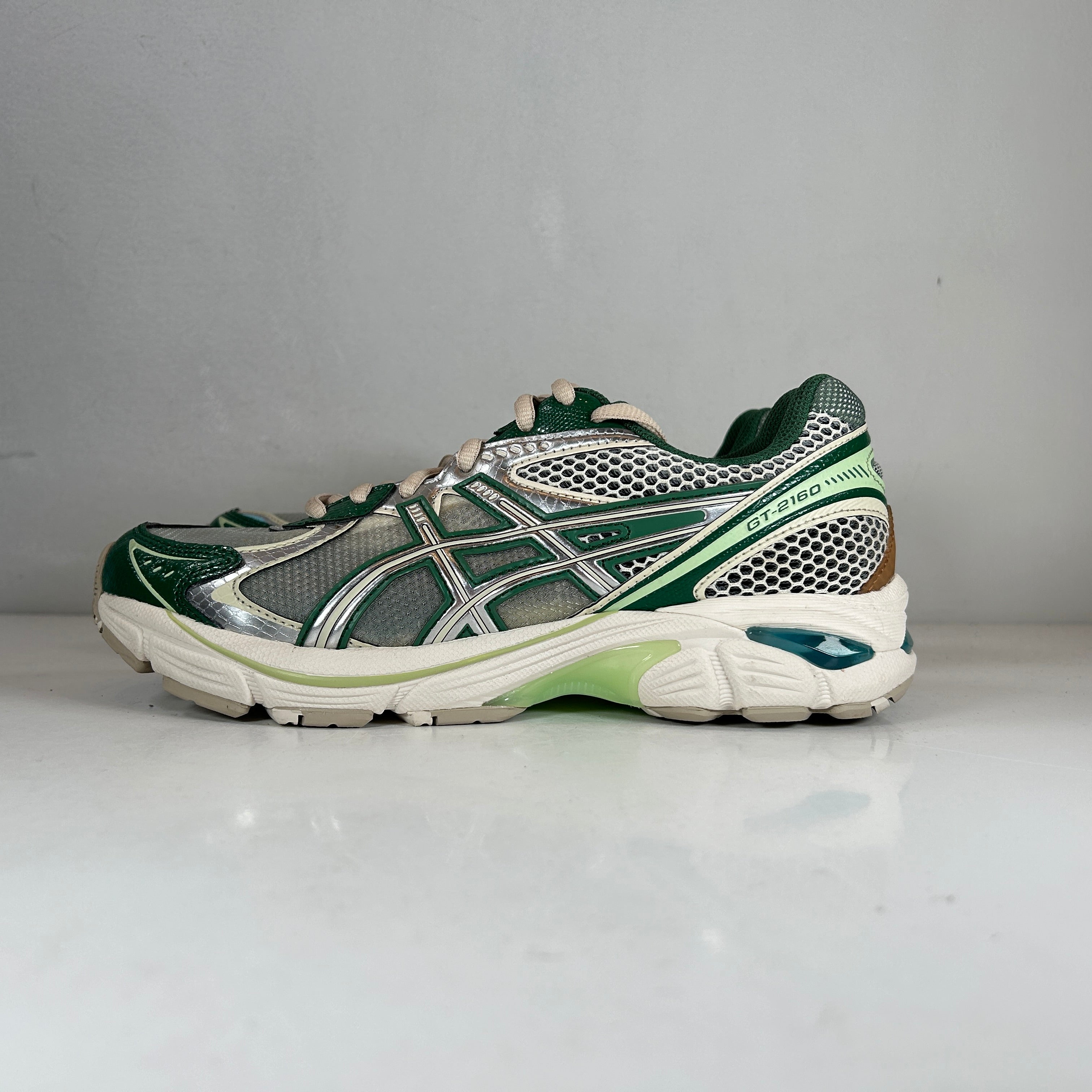 1203A361 100 ASICS GT 2160 Above The Clouds USED 6 M Used DISTRICT ONE NY