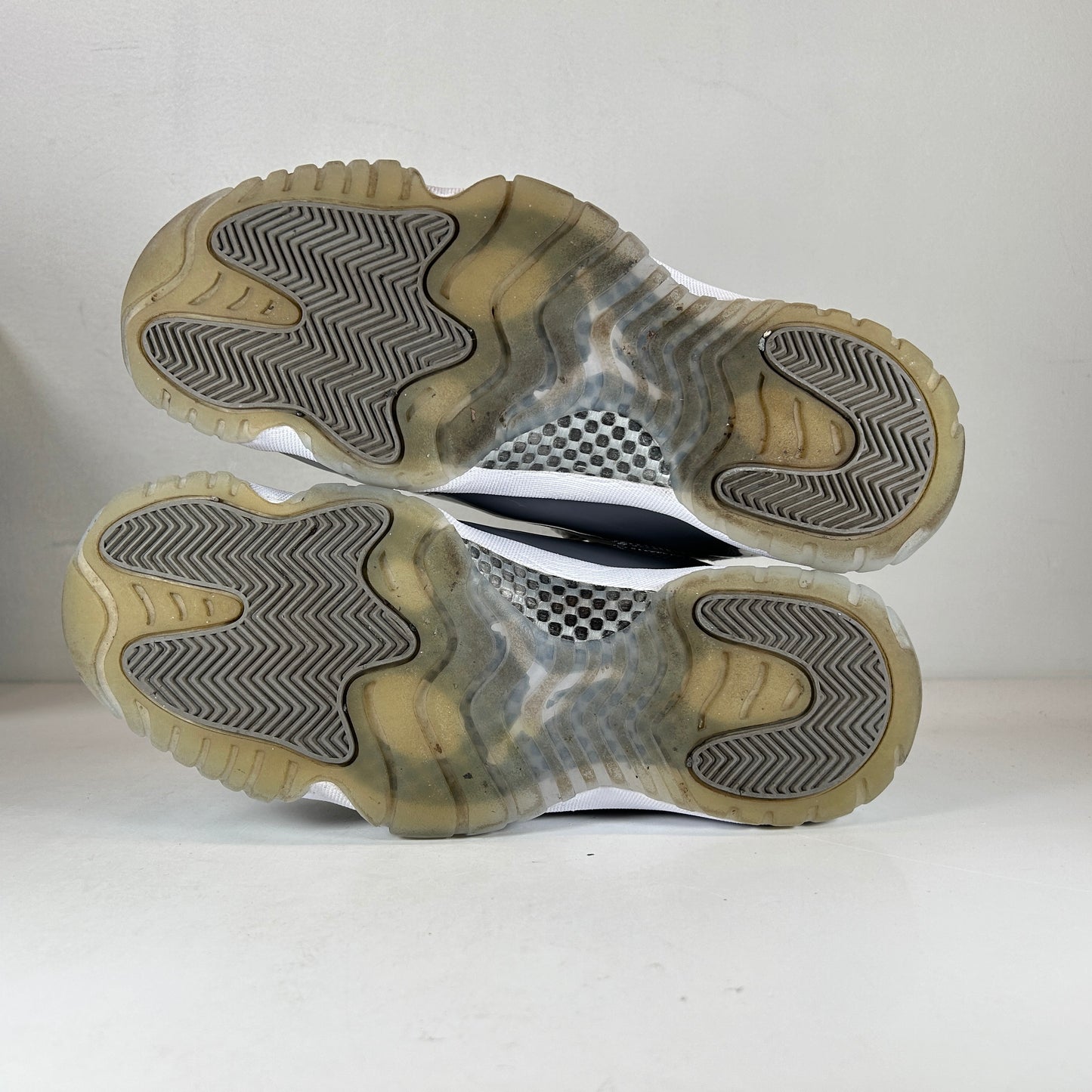 CT8012 005 Jordan 11 Retro Cool Grey (2021) [USED] - 10 M (Used3)
