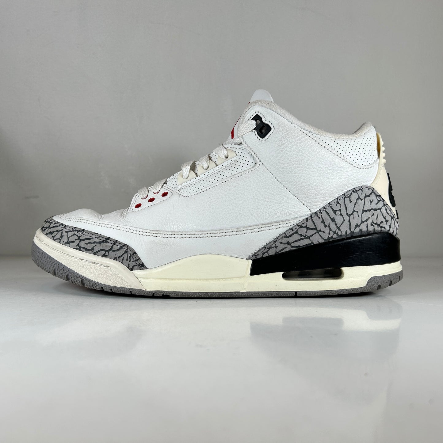 DN3707 100 Jordan 3 Retro White Cement Reimagined [USED] - 11.5 M (Used2)