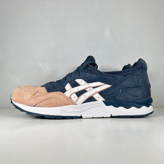 1201A542 700 ASICS Gel-Lyte V Kith Salmon Toe [USED] - 10.5 M (Used)