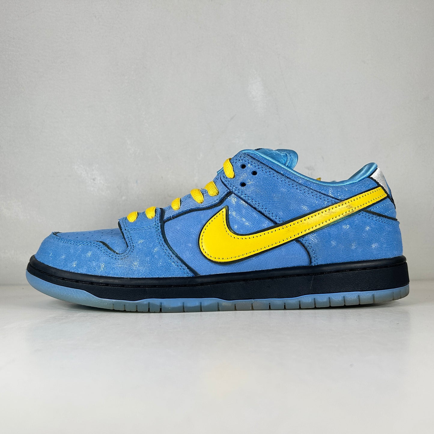 FZ8320 400 Nike SB Dunk Low The Powerpuff Girls Bubbles [USED] - 10.5 M (Used)