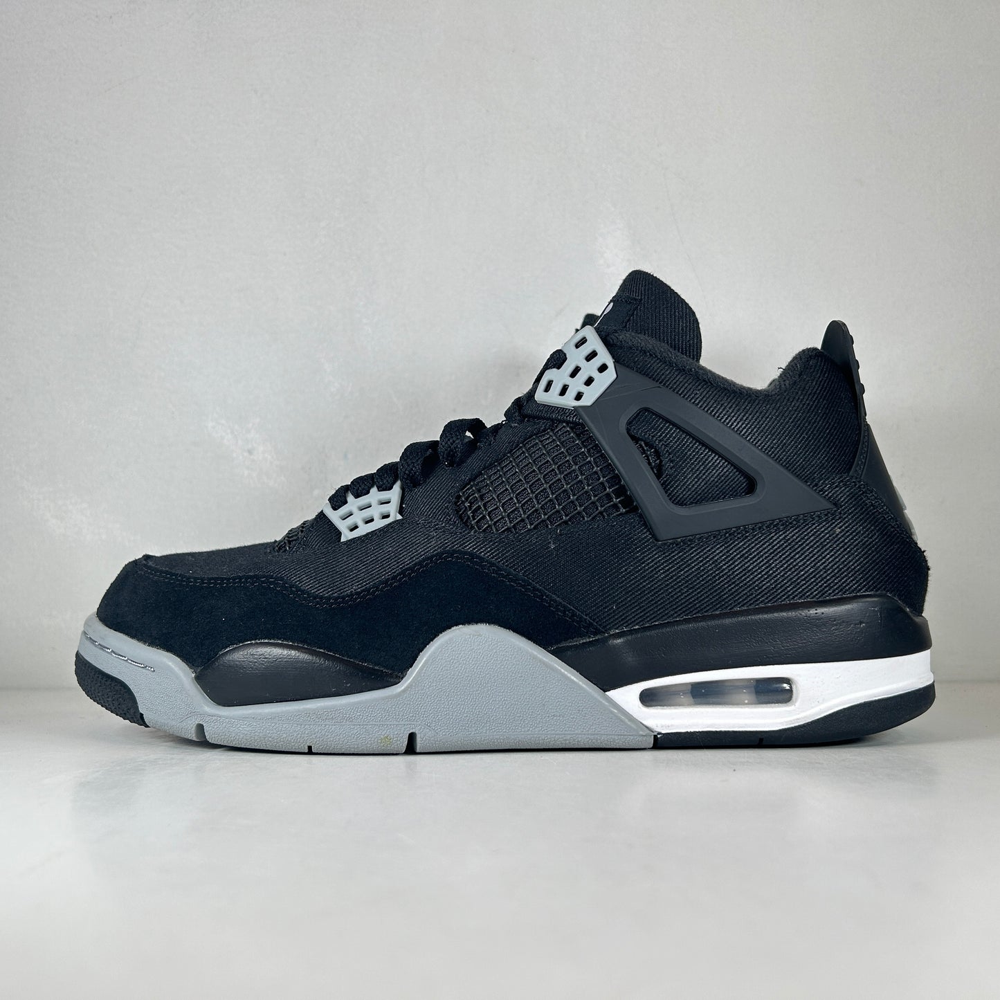 DH7138 006 Jordan 4 Retro SE Black Canvas [USED] - 10.5 M (Used) (No Box)