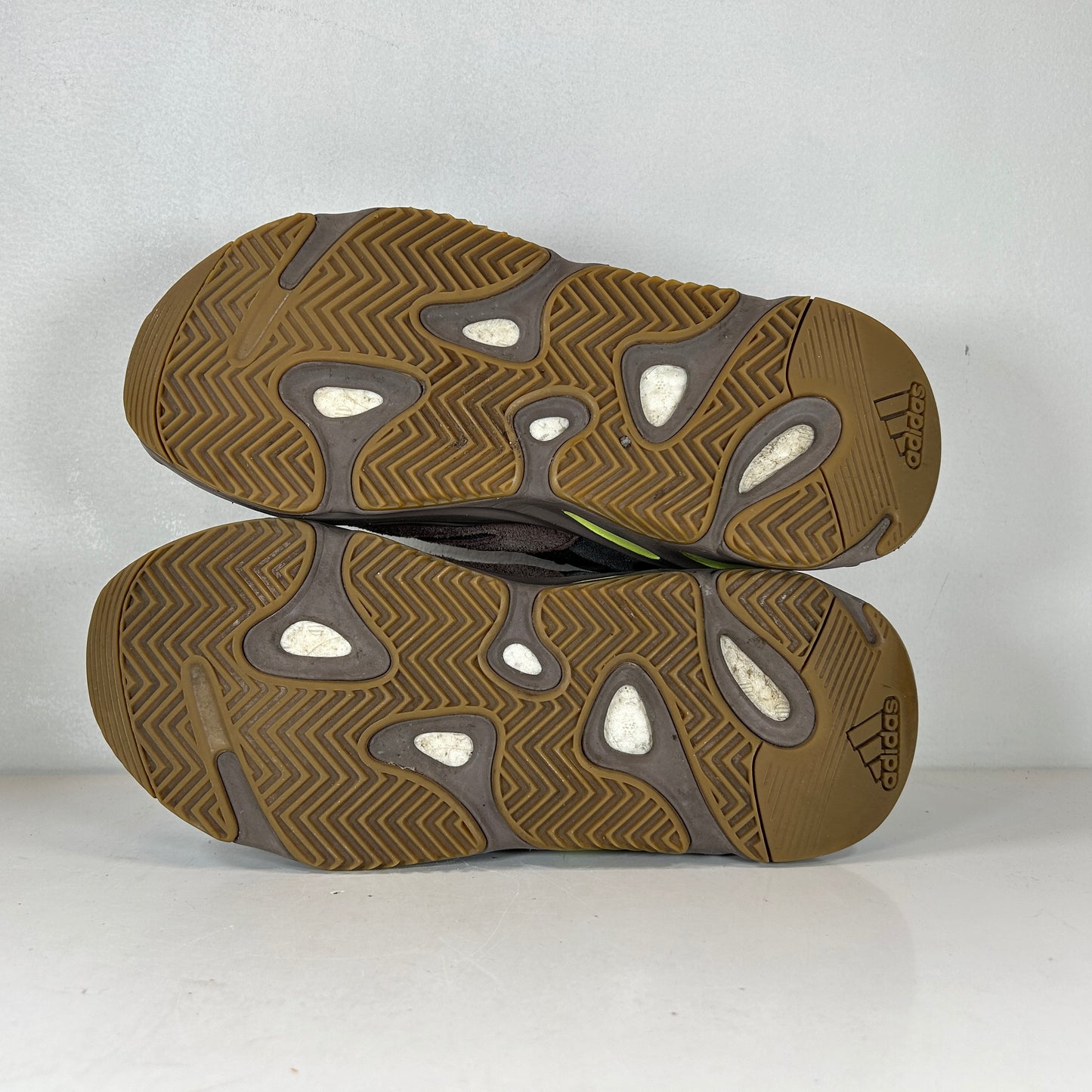 EE9614 Yeezy Boost 700 Malva