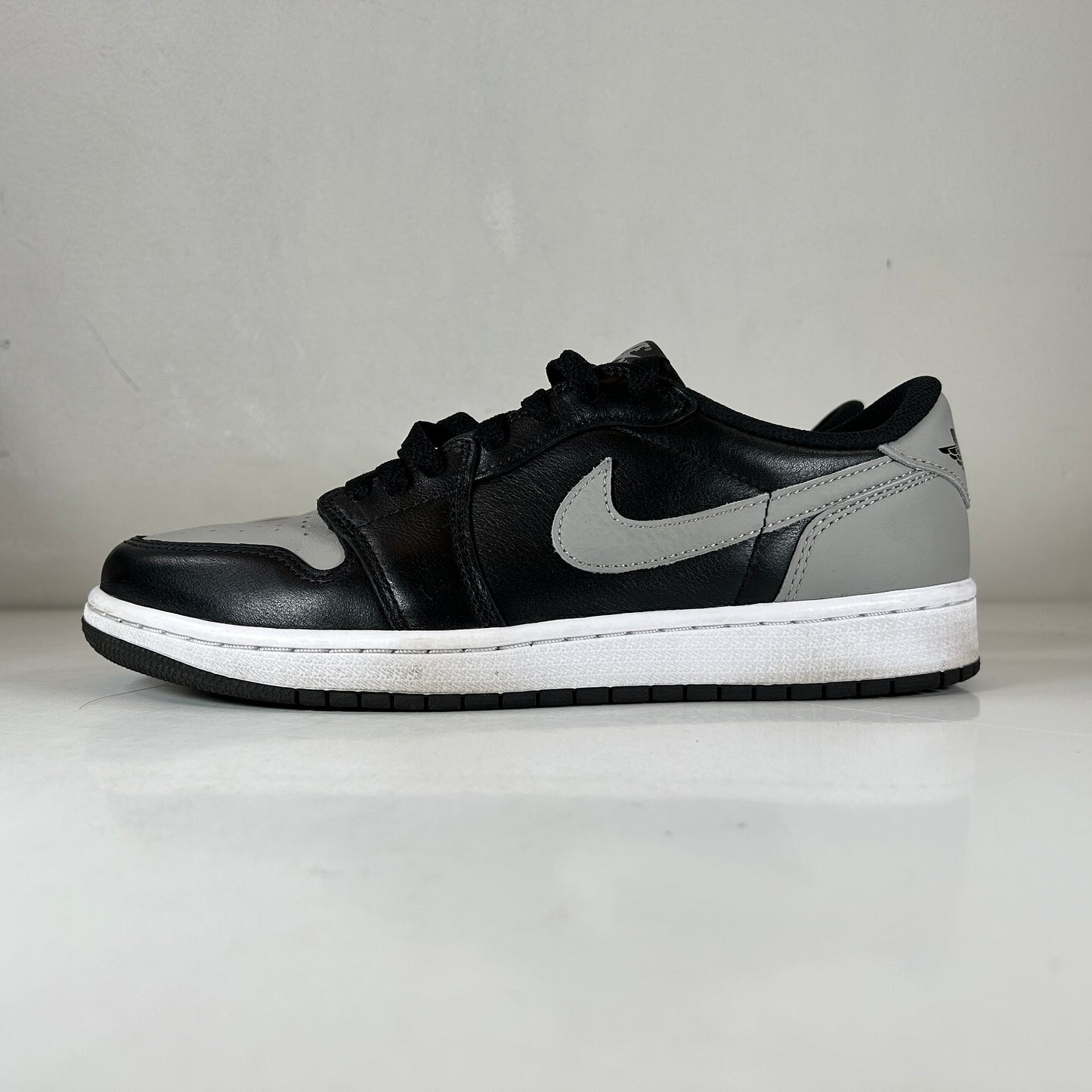 CZ0790 003 Jordan 1 Low OG Shadow (2024) [USED] - 8.5 M (Used)