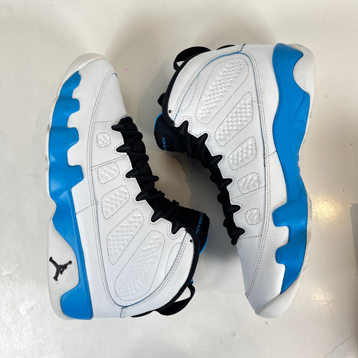 FQ8992 101 Jordan 9 Retro Powder Blue (2024) [USED] - 9.5 M (Used)