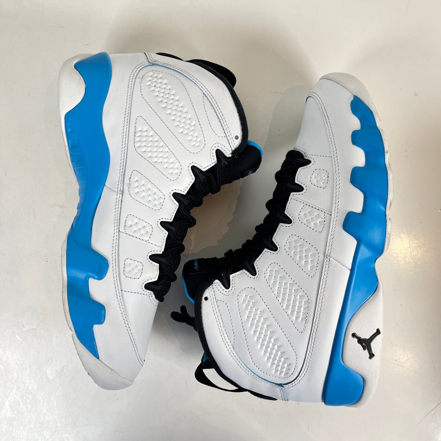 FQ8992 101 Jordan 9 Retro Powder Blue (2024) [USED] - 9.5 M (Used)
