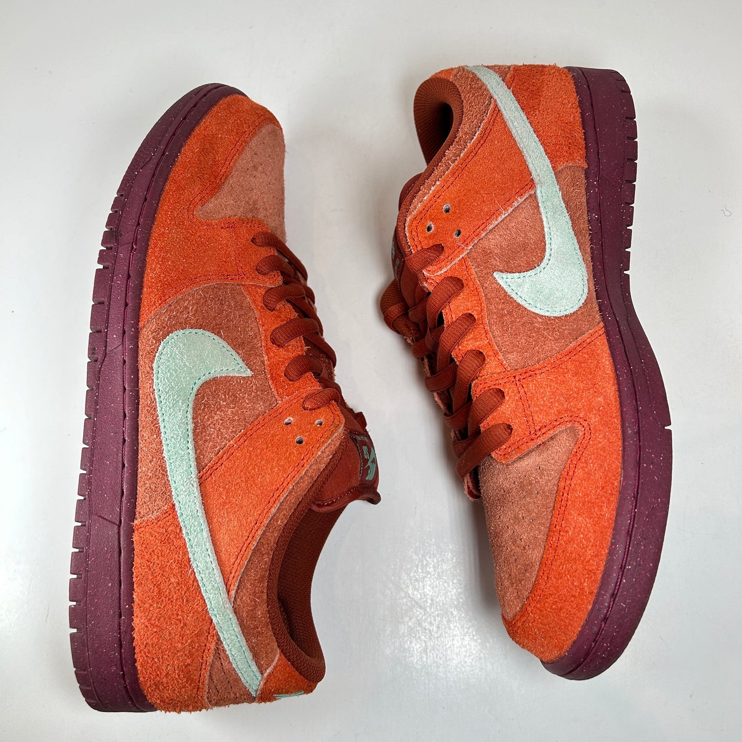 DV5429 601 Nike SB Dunk Low Mystic Red Rosewood [USED] - 11.5 M (Used)
