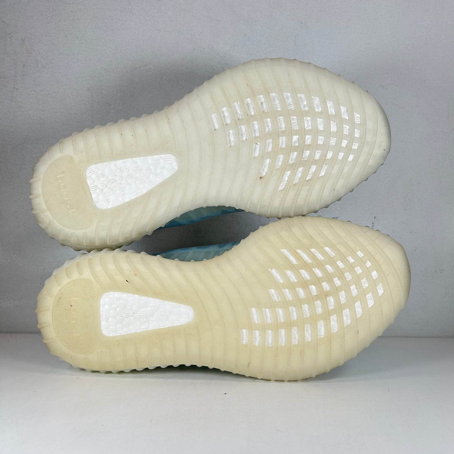 GW2869 adidas Yeezy Boost 350 V2 Mono Ice [USED] - 10 M (VNDS)