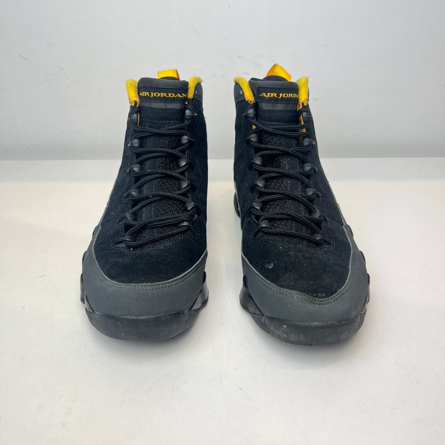 CT8019 070 Jordan 9 Retro Dark Charcoal University Gold [USED] - 8 M (Used) (No Box)