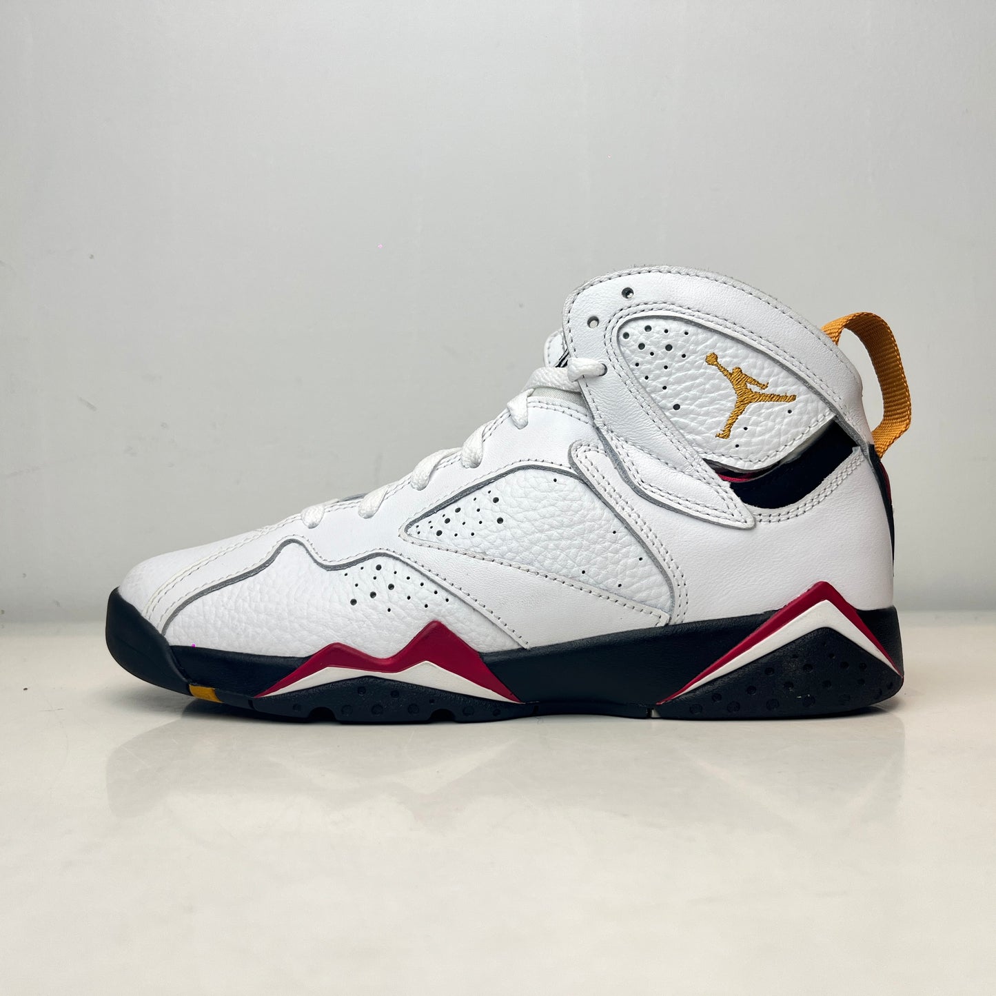 DQ6040 106 Jordan 7 Retro Cardinal (2022) (GS) [USED] - 7 Y (Used)