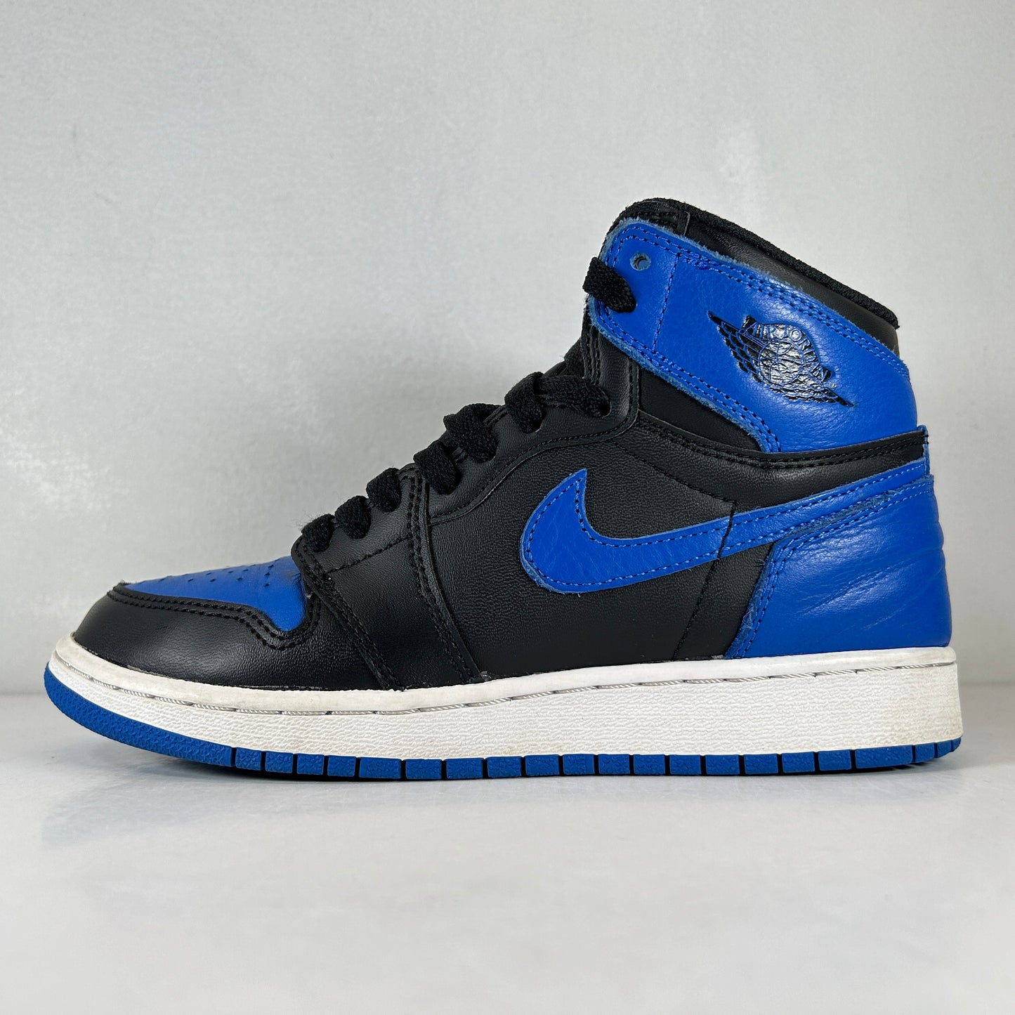 575441 007 Jordan 1 Retro Royal (2017) (GS) [USED] - 4.5 Y (Used)