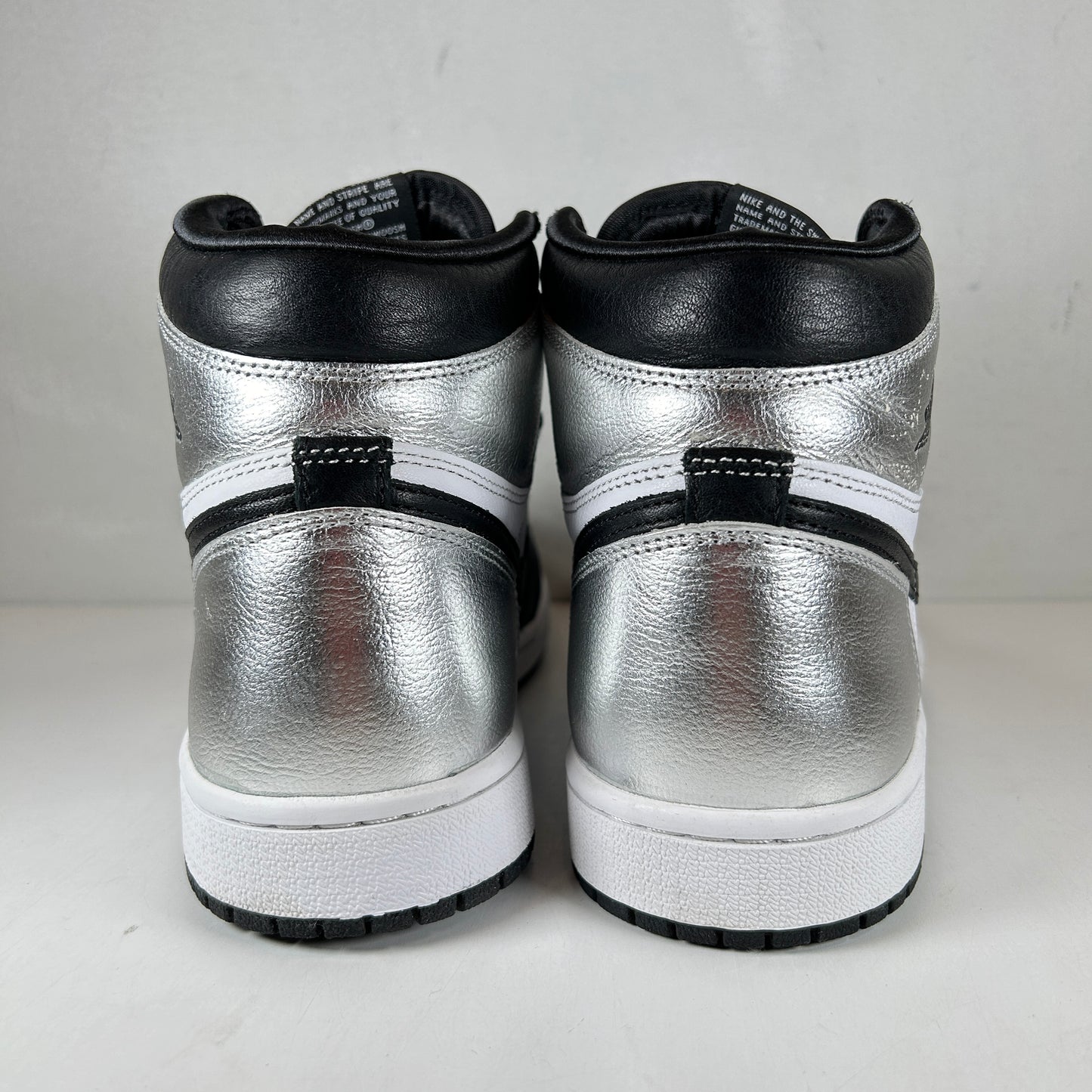 CD0461 001 Jordan 1 Retro High Silver Toe (Women's) [USED] - 8 W (Used)