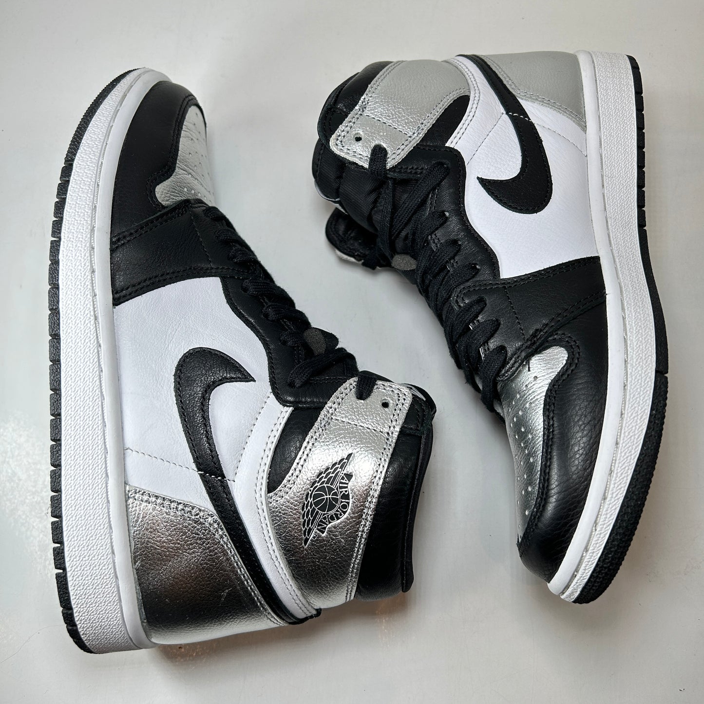 CD0461 001 Jordan 1 Retro High Silver Toe (Women's) [USED] - 8 W (Used)