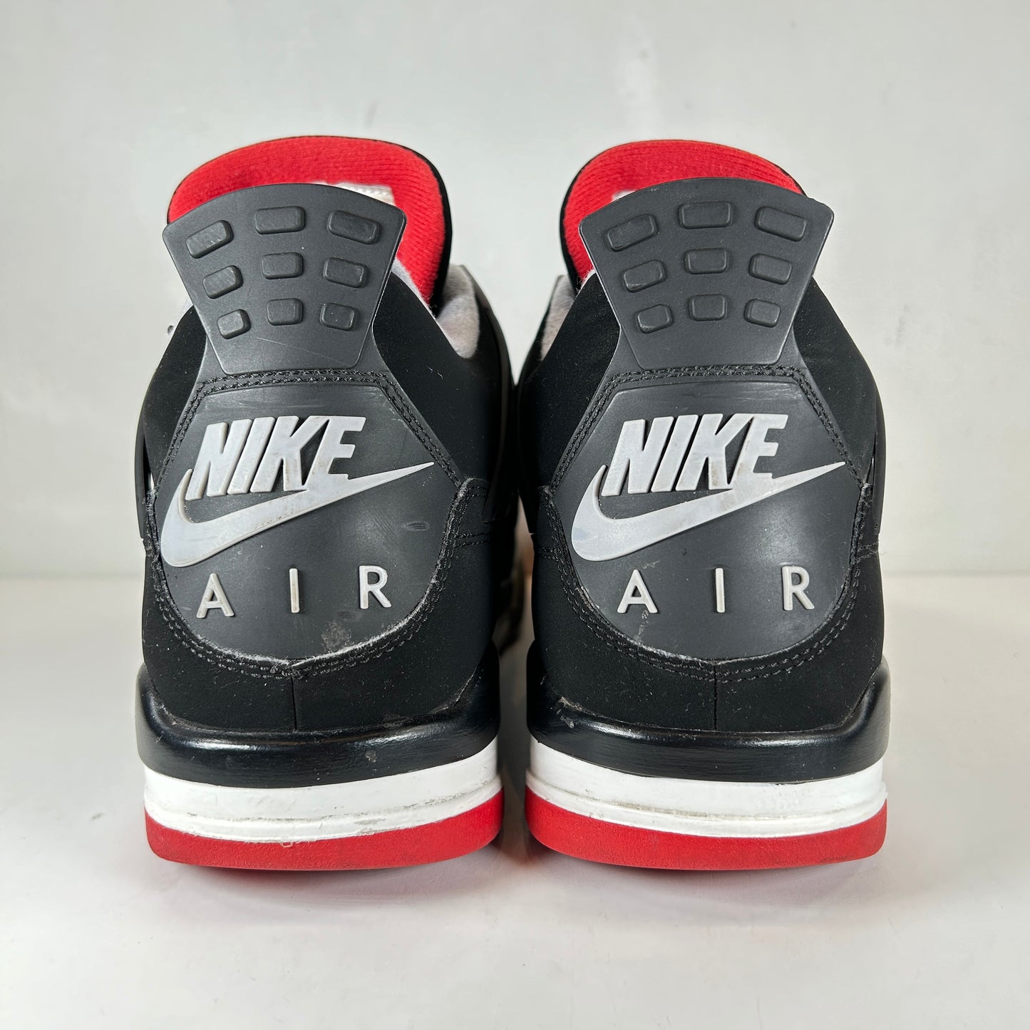 308497 060 Jordan 4 Bred (2019) [USED] - 11 M (Used)