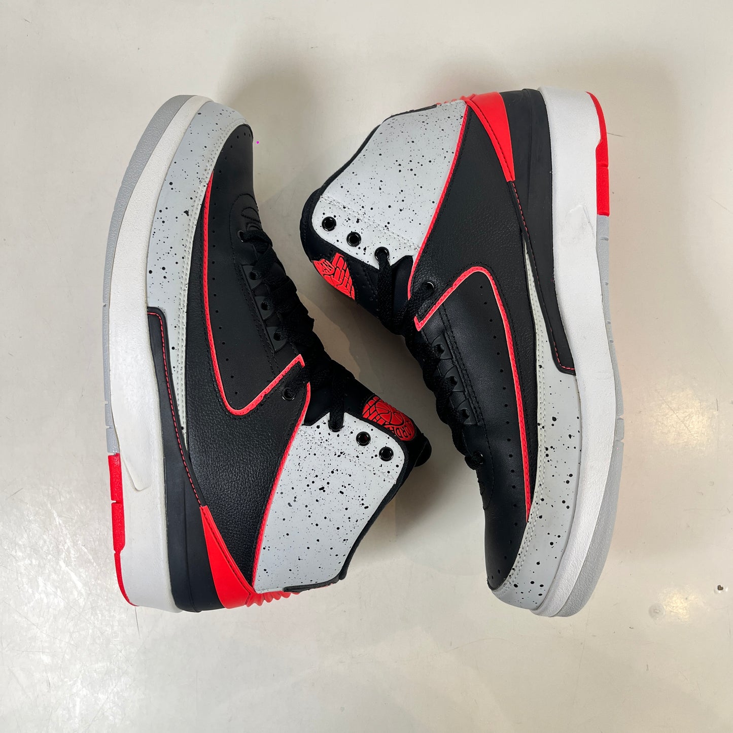 385475 023 Jordan 2 Retro Infrared Cement [USED] - 9.5 M (Used) (No Box)