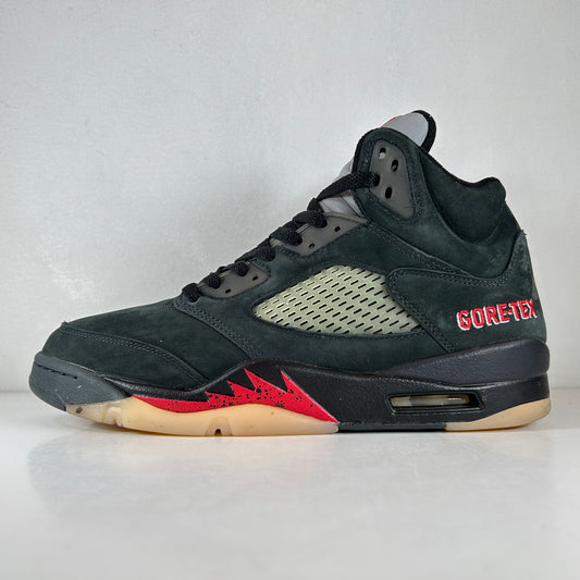 DR0092 001 Jordan 5 Retro Gore-Tex Off Noir (Women's) [USED] - 11 W (Used)