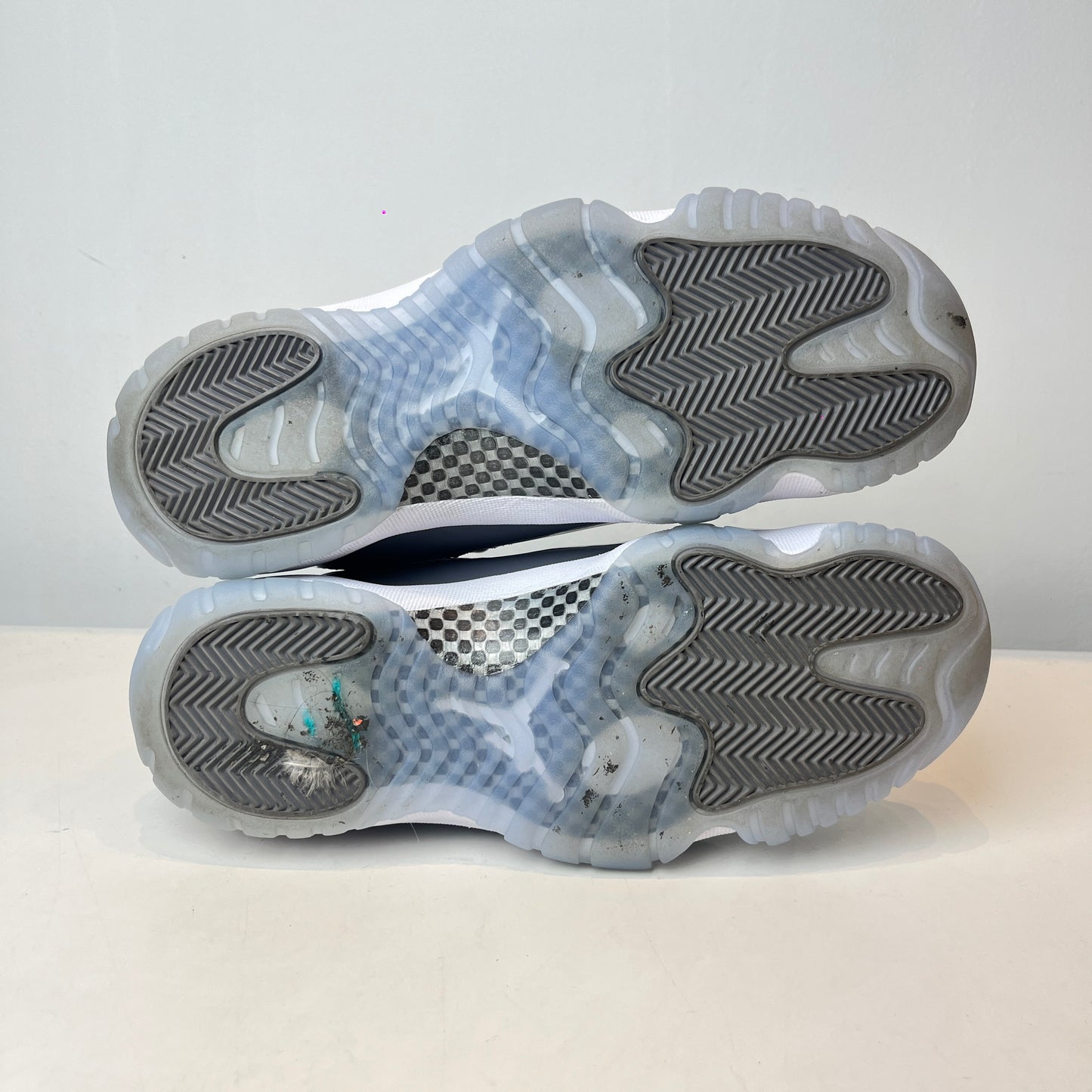 CT8012 005 Jordan 11 Retro Cool Grey (2021) [USED] - 9.5 M (Used3)