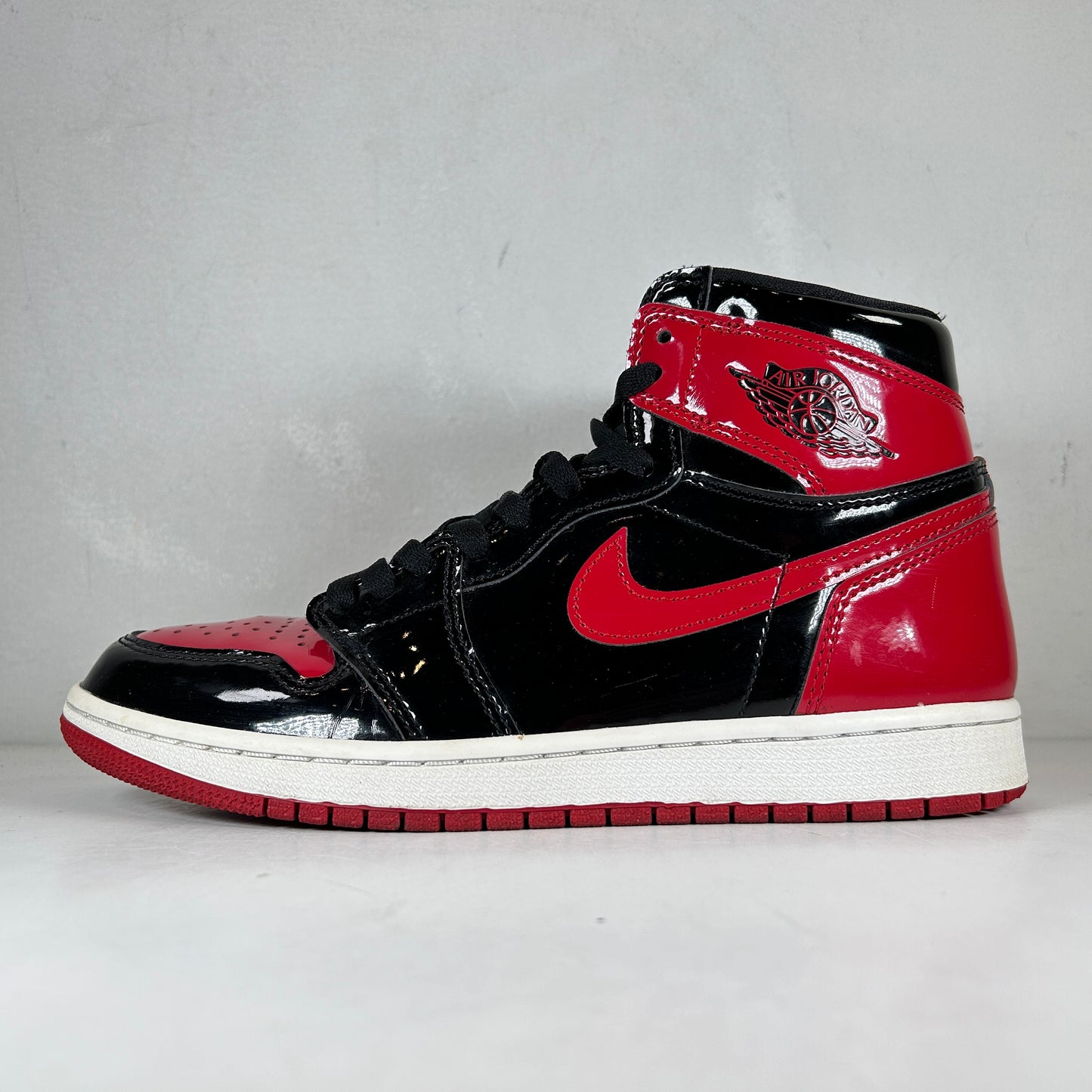 555088 063 Jordan 1 Retro High OG Patent Bred [USED] - 8 M (Used2)