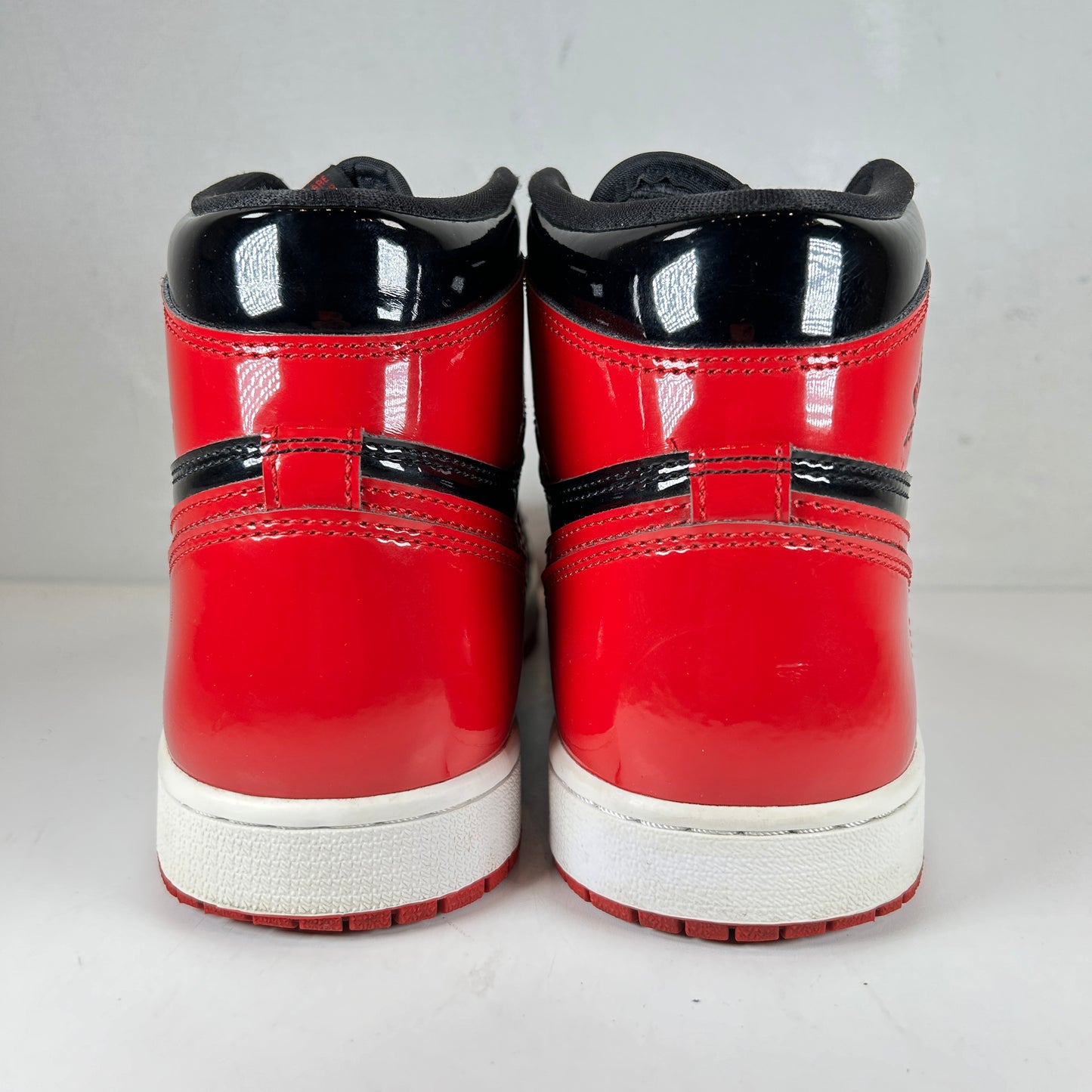 555088 063 Jordan 1 Retro High OG Patent Bred [USED] - 8 M (Used2)