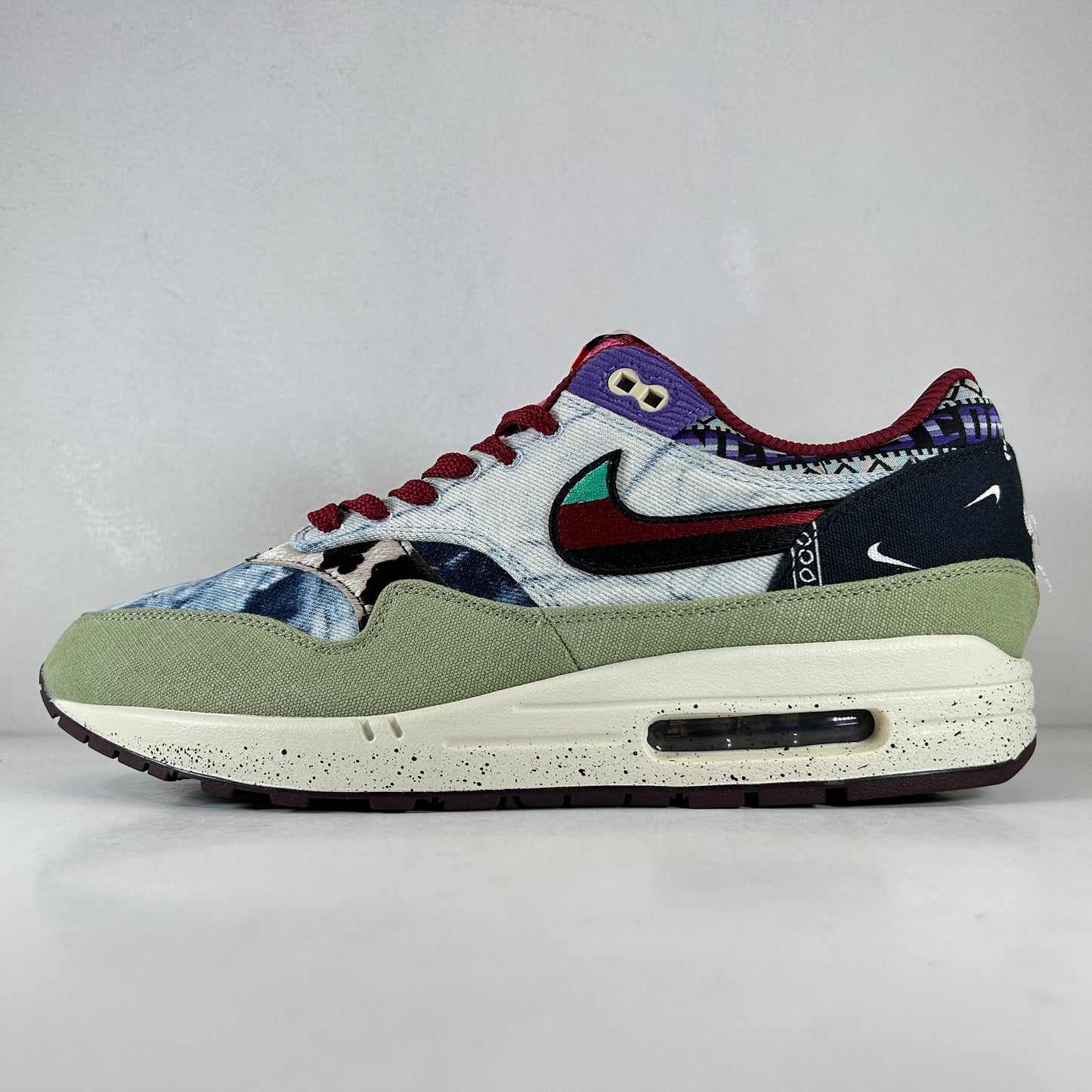 DN1803 300 Nike Air Max 1 Concepts Denim Oliva Lona