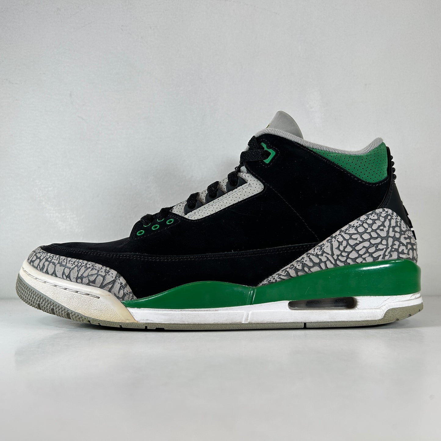 CT8532 030 Jordan 3 Retro Pine Green [USED] - 11 M (Used) (No Box)