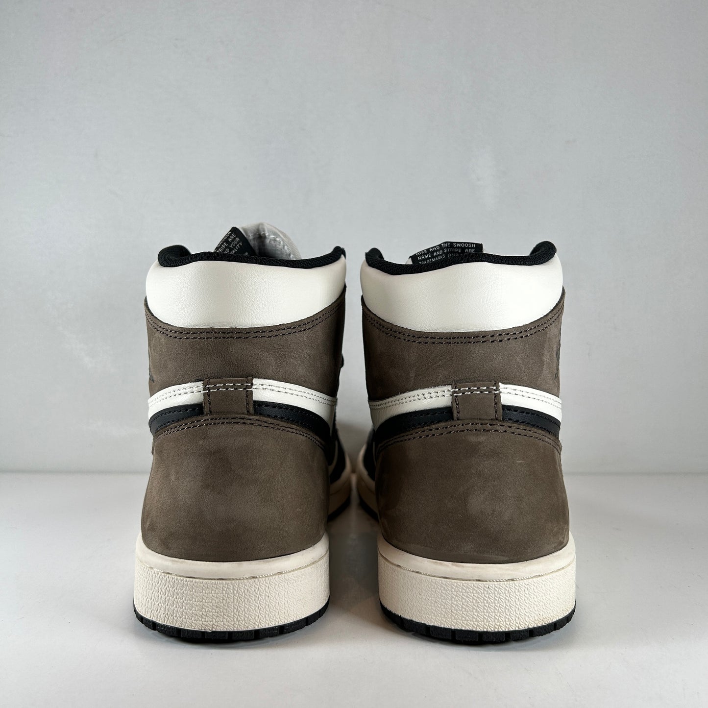 555088 105 Jordan 1 Mocha [USED] - 9 M (Used)