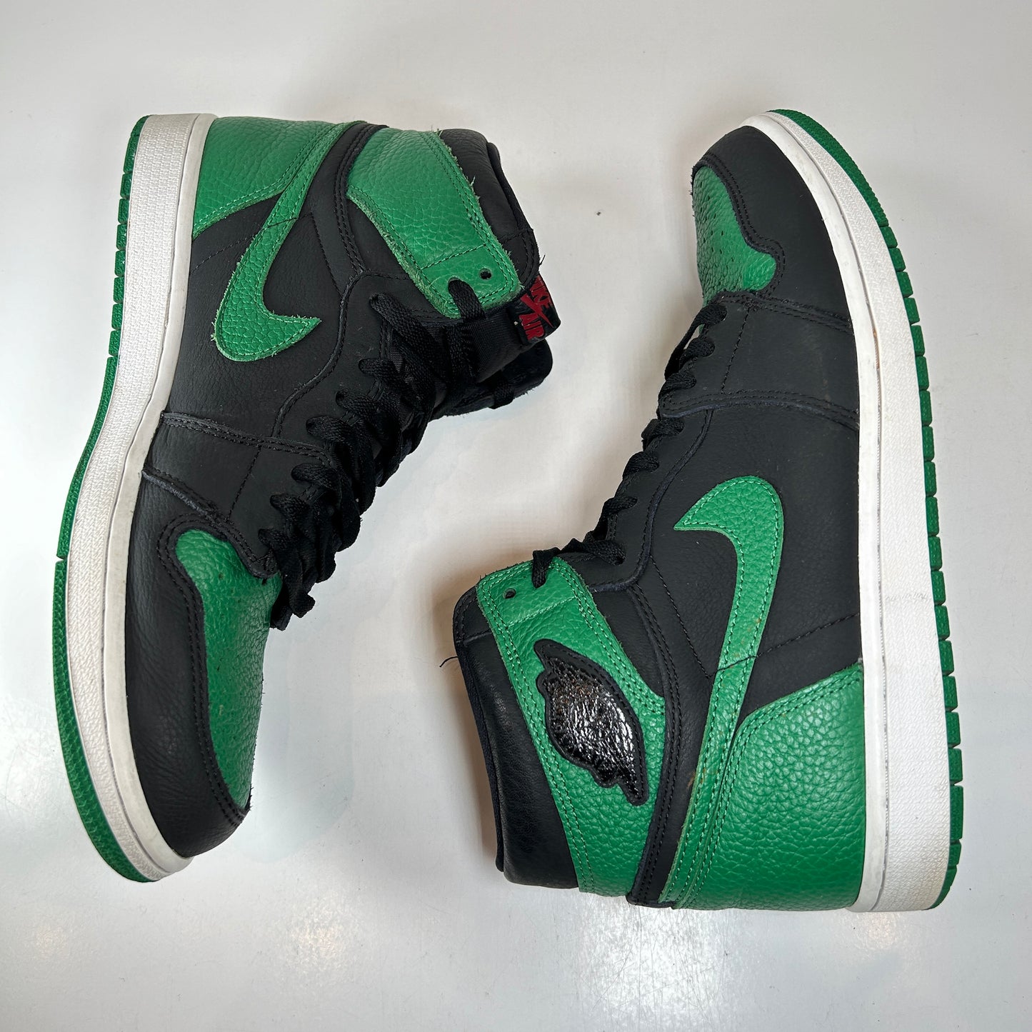 555088 030 Jordan 1 Verde Pino 2.0