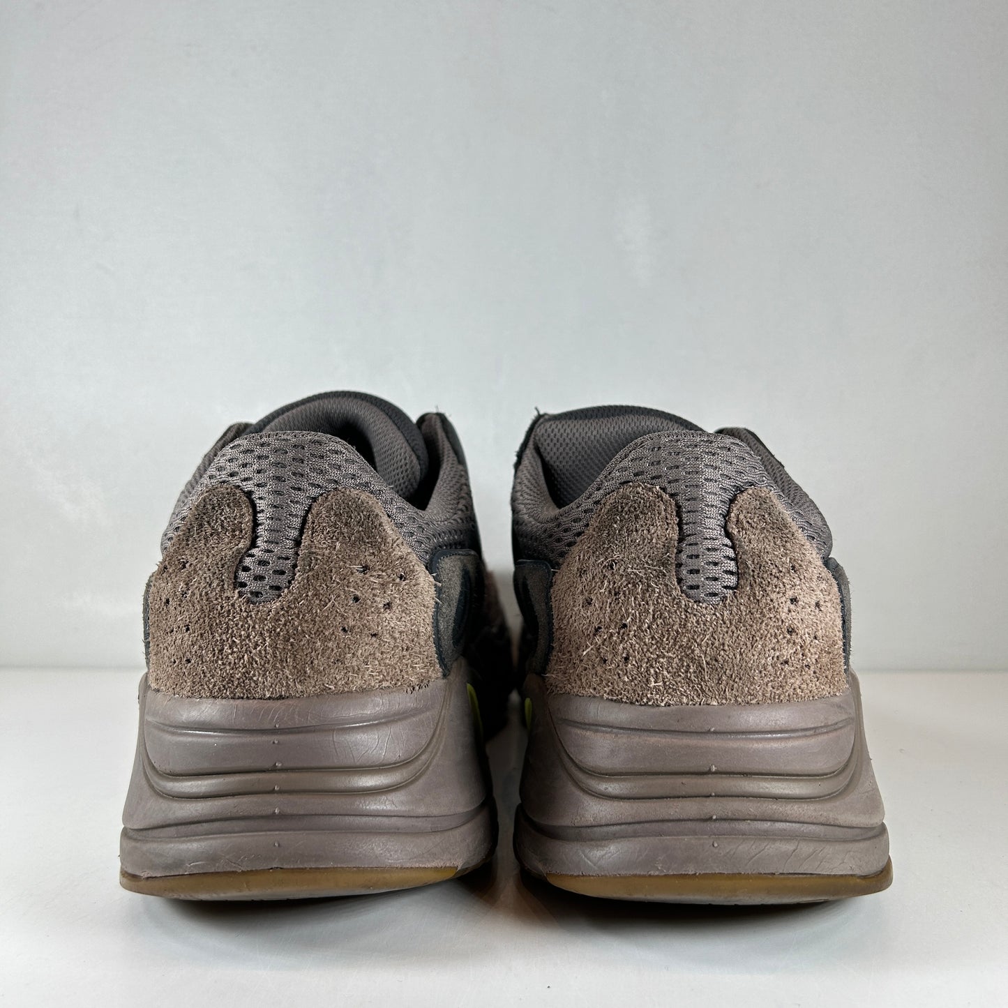 EE9614 Yeezy Boost 700 Malva