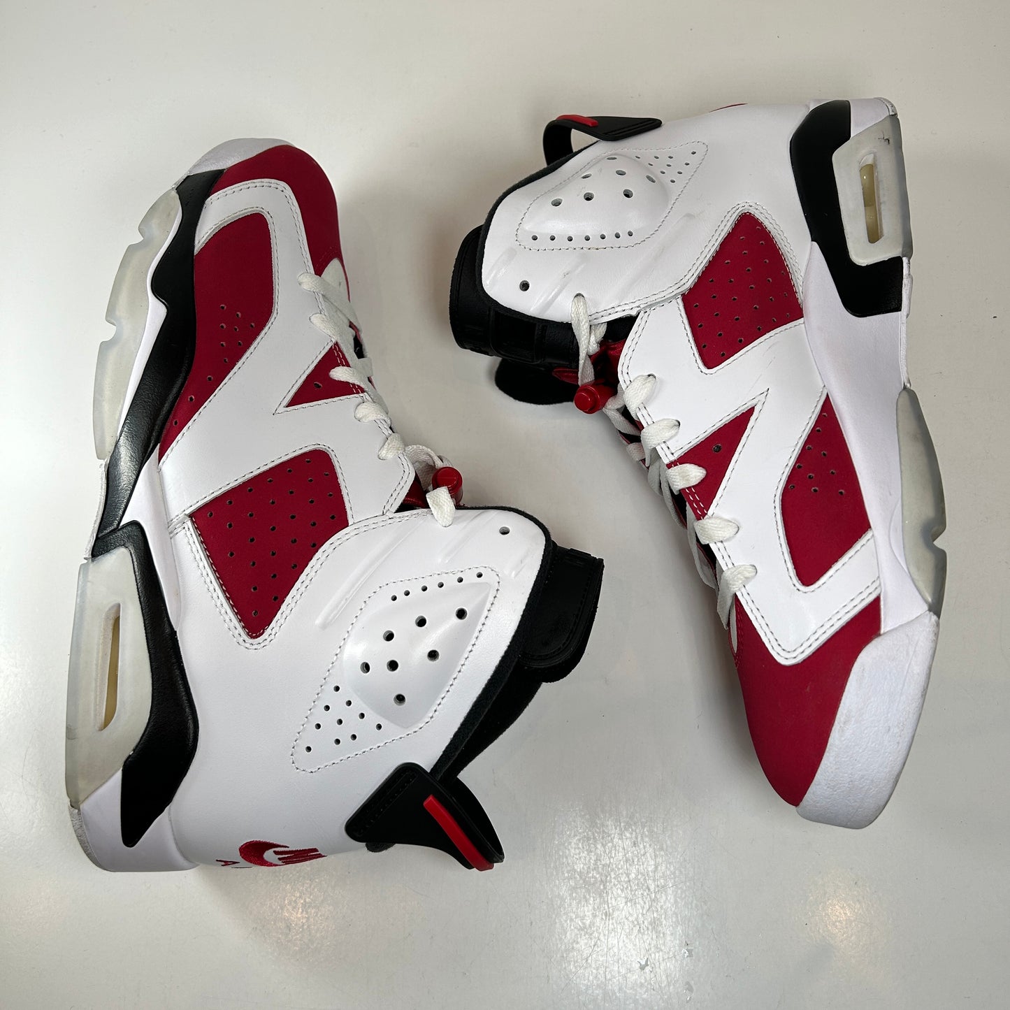 CT8529 106 Jordan 6 Retro Carmín