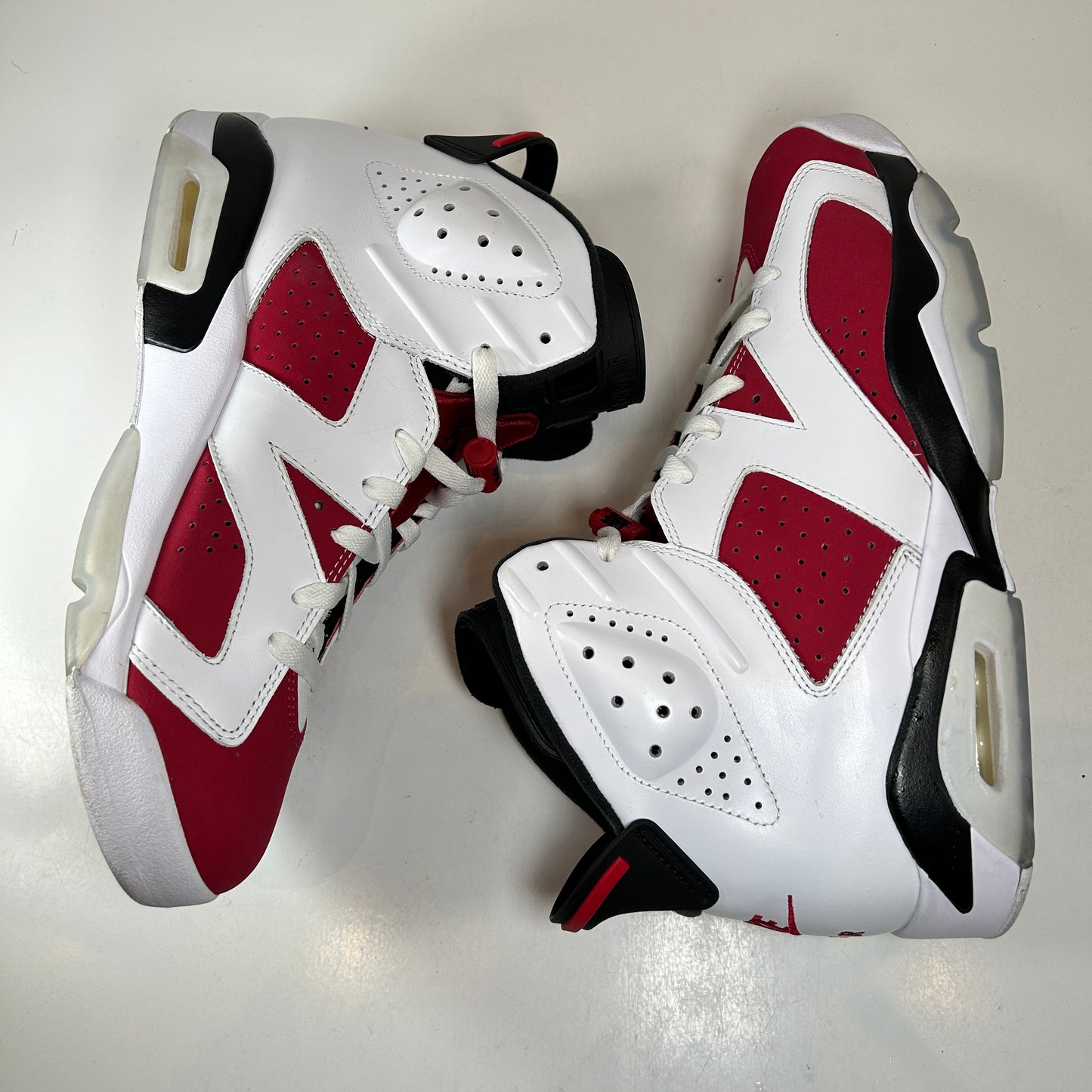 CT8529 106 Jordan 6 Retro Carmín
