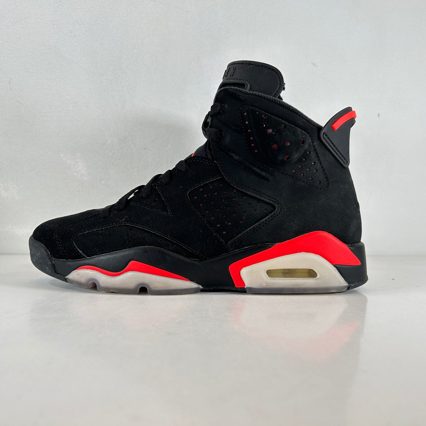 384664 060 Jordan 6 Infrared [USED] - 9 M (Used)