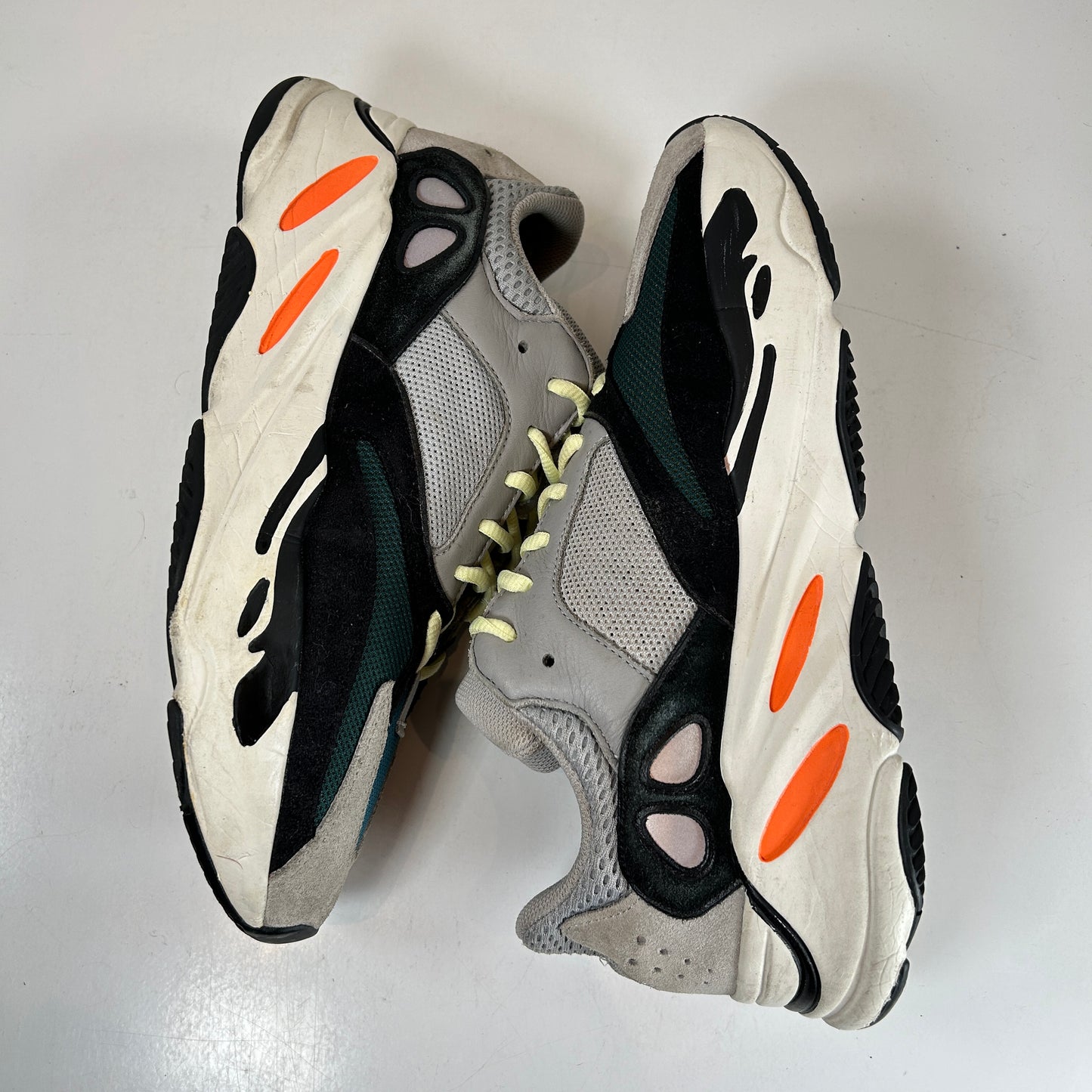 B75571 Yeezy 700 Wave Runner [USED] - 10 M (Used) (No Box)