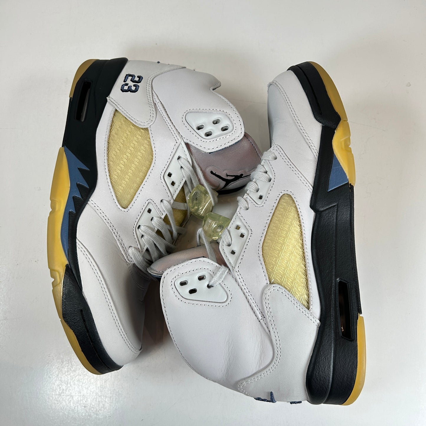 FZ5758 004 Jordan 5 Retro A Ma Maniere Dawn (Mujeres)