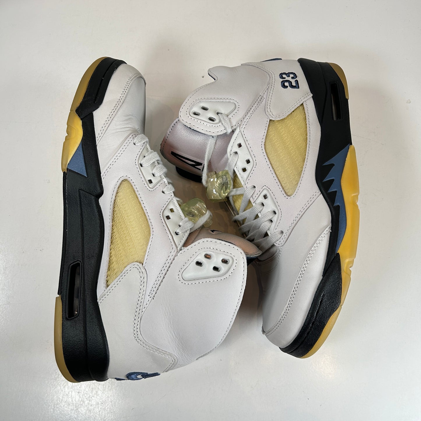 FZ5758 004 Jordan 5 Retro A Ma Maniere Dawn (Mujeres)