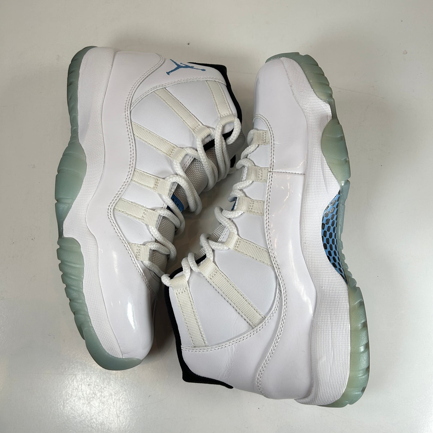 378037 117 Jordan 11 Retro Legend Blue (2014) [USED] - 9 M (Used)