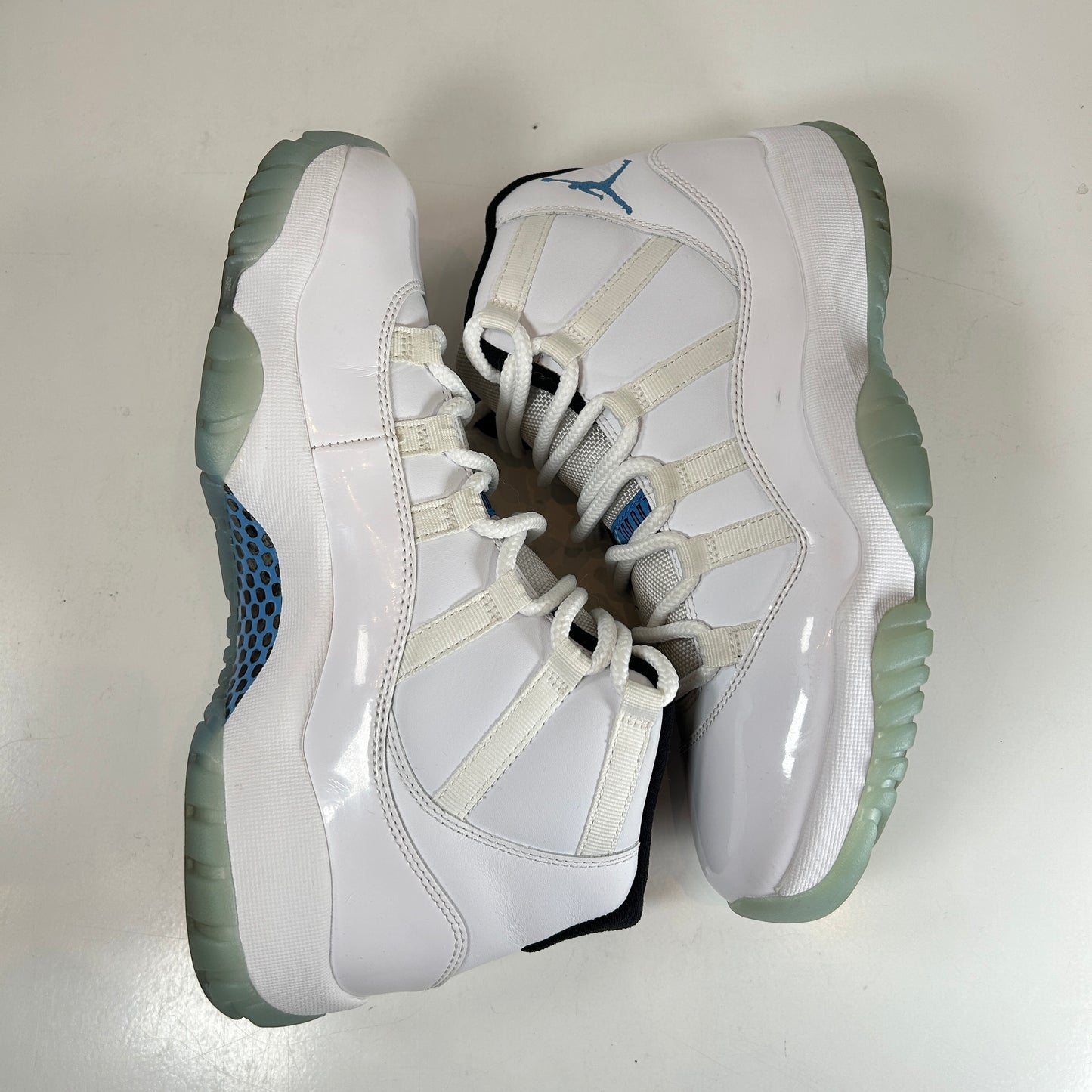 378037 117 Jordan 11 Retro Legend Blue (2014) [USED] - 9 M (Used)