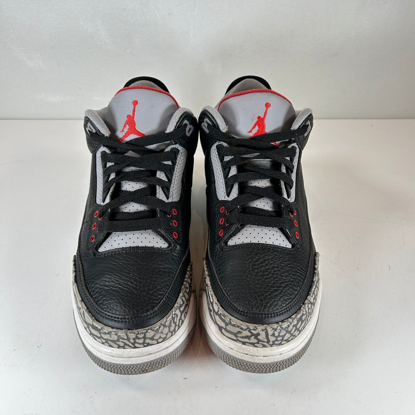 854262 001 Jordan 3 Negro Cemento 2018