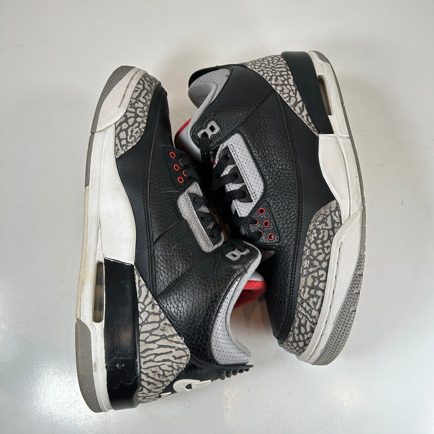 854262 001 Jordan 3 Negro Cemento 2018