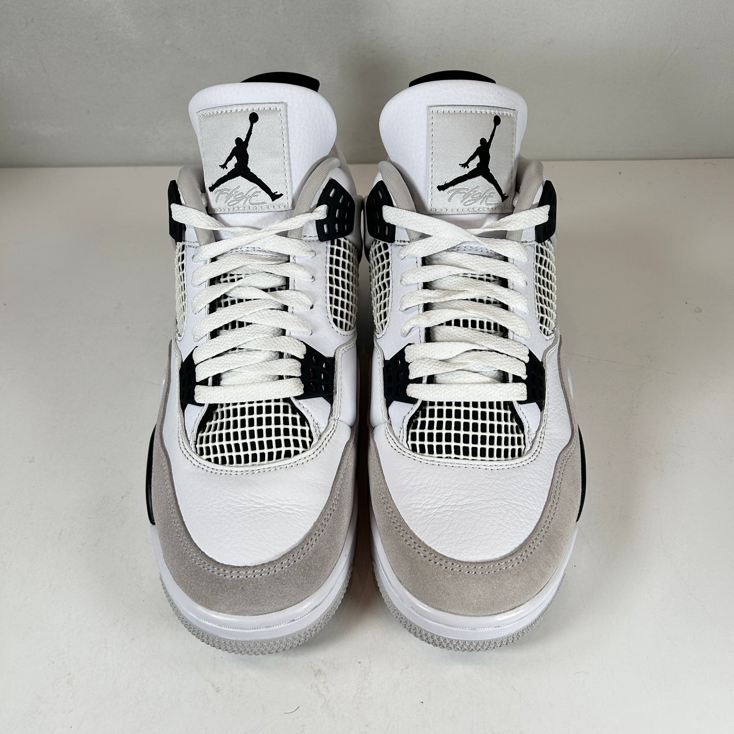 DH6927 111 Jordan 4 Retro Militar Negro