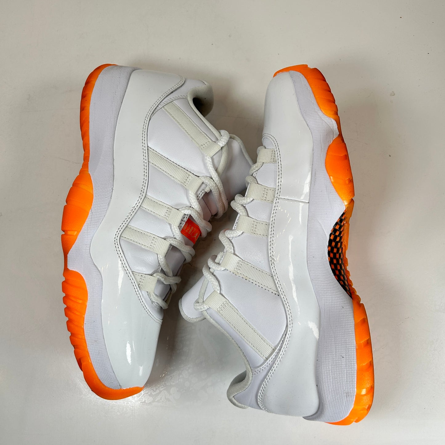 AH7860 139 Jordan 11 Retro Low Citrus (2021) (Women's) [USED] - 10.5 W (Used)