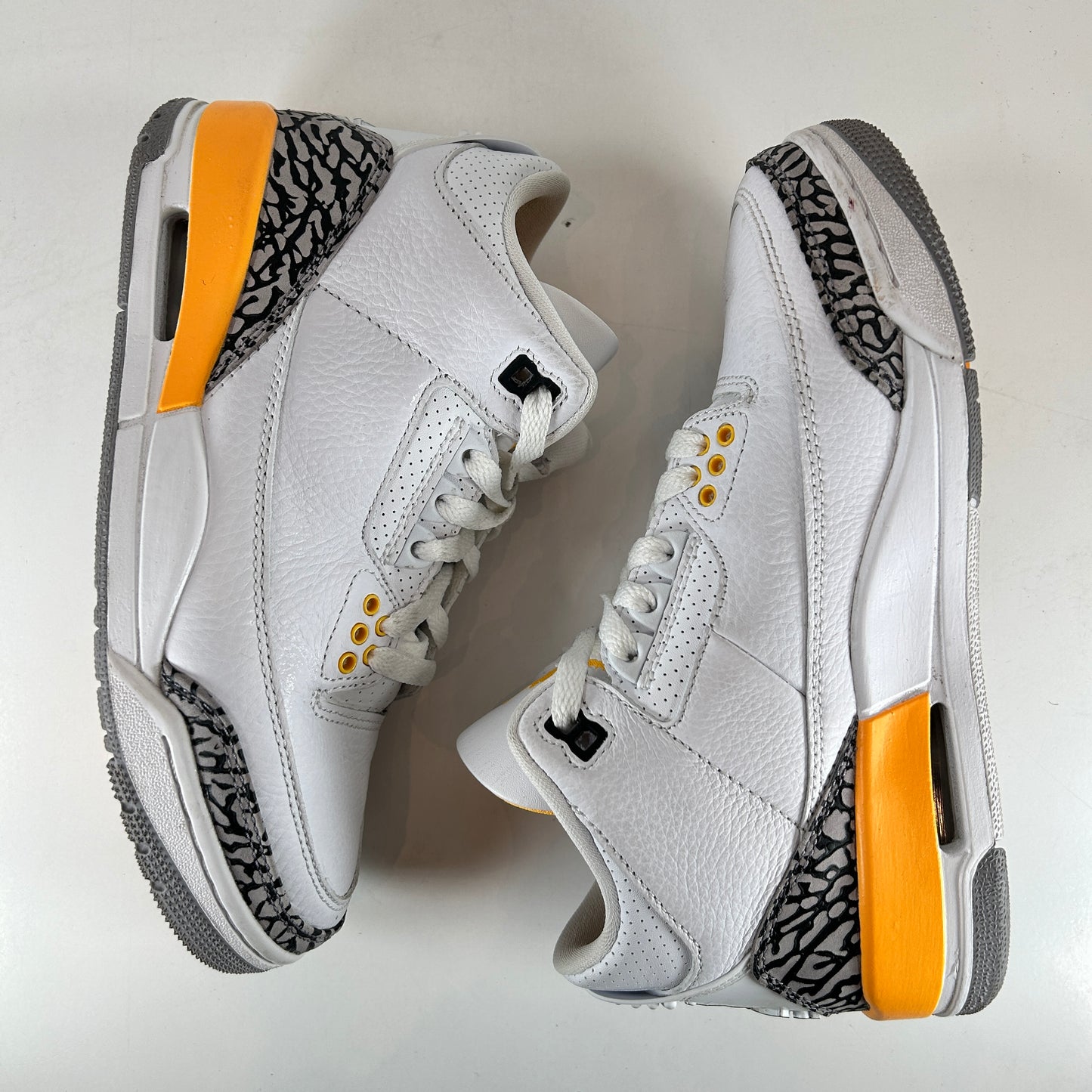 CK9246 108 Jordan 3 Retro Laser Orange (Women's) [USED] - 5.5 W (Used)