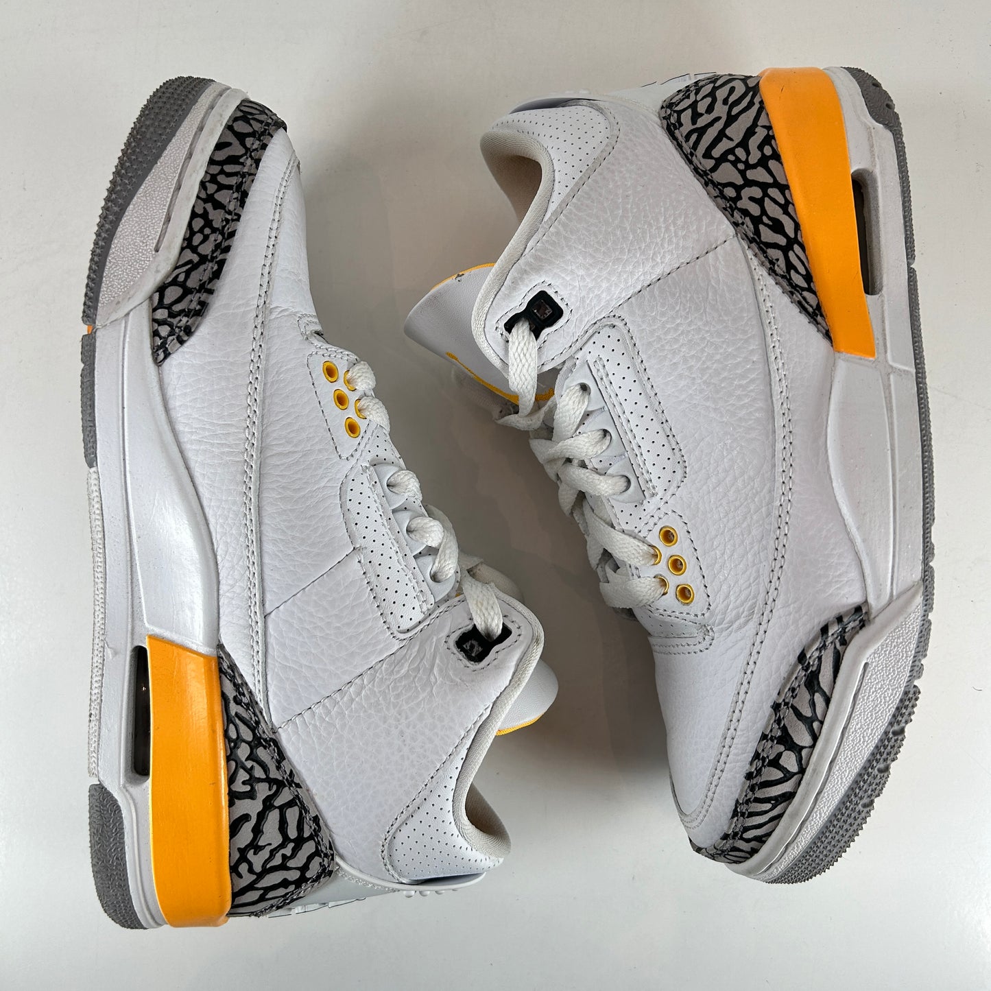 CK9246 108 Jordan 3 Retro Laser Orange (Women's) [USED] - 5.5 W (Used)
