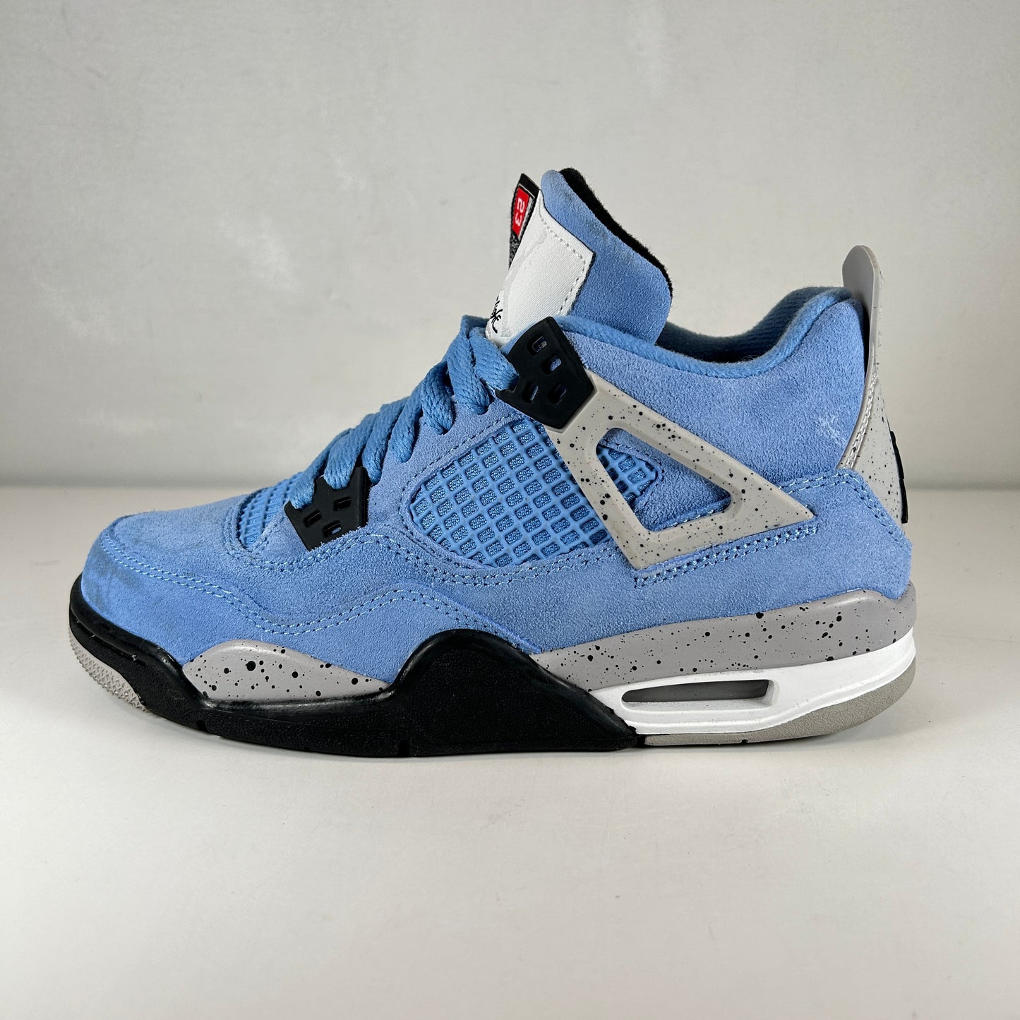 408452 400 Jordan 4 Retro University Blue (GS) [USED] - 4 Y (Used)