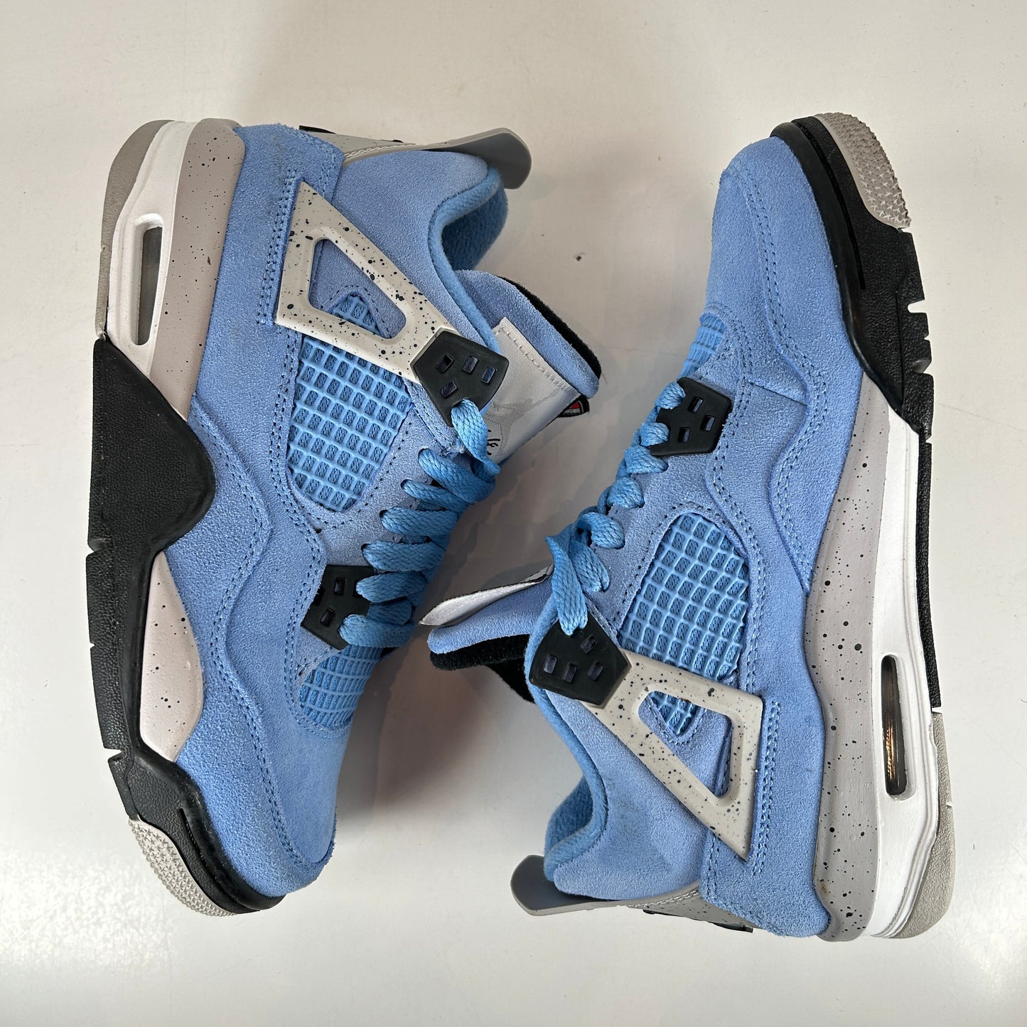 408452 400 Jordan 4 Retro University Blue (GS) [USED] - 4 Y (Used)