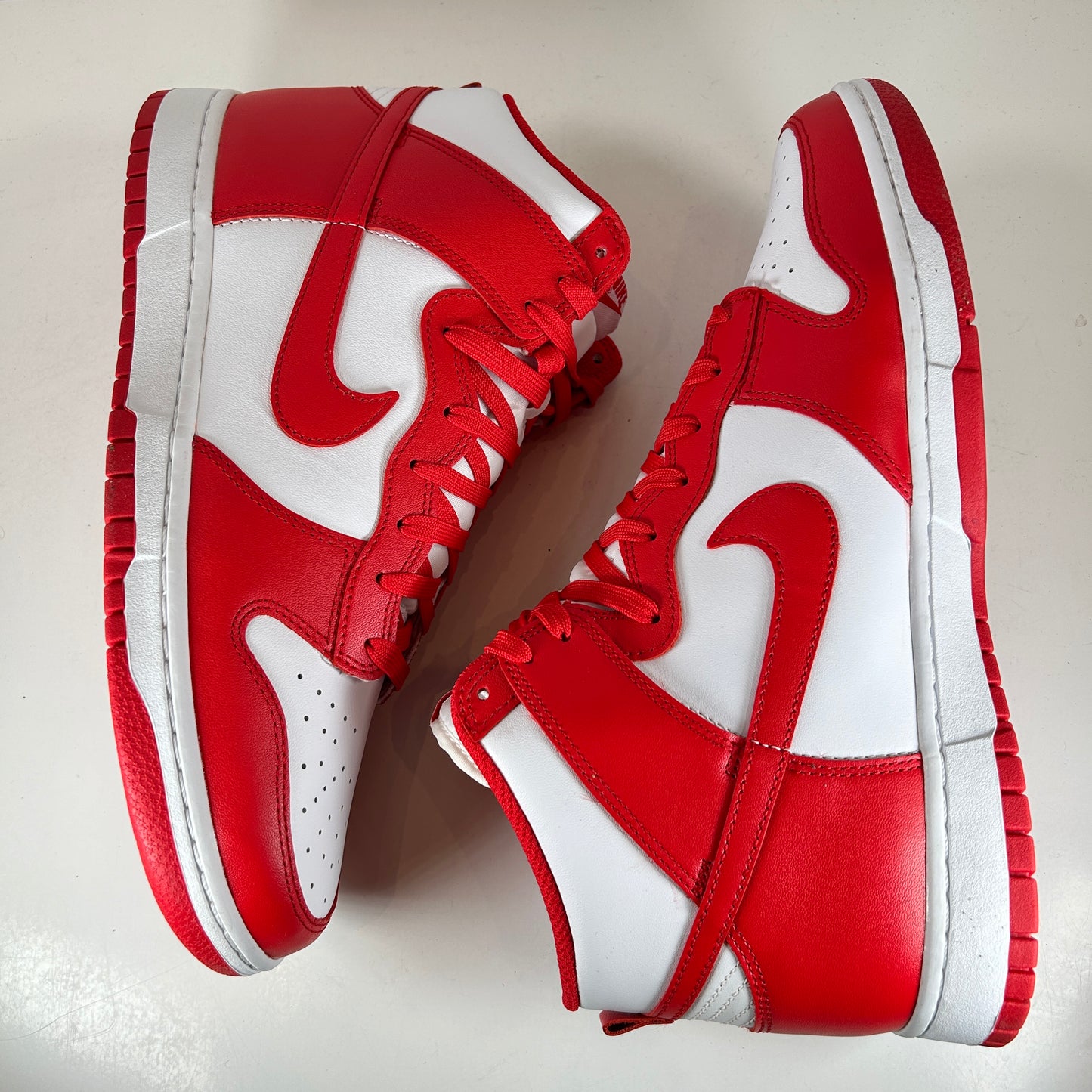 DD1399 106 Nike Dunk High Championship White Red [USED] - 12 M (Used)